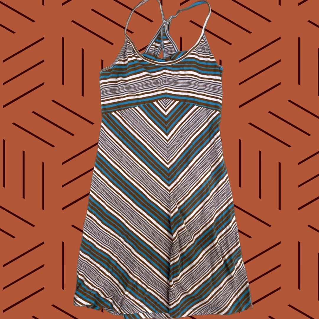 Patagonia VINTAGE Patagonia Geometric Spright Dress Small Outdoor Hiking Built in Bra Size S / US 4 / IT 40 - 1 Thumbnail