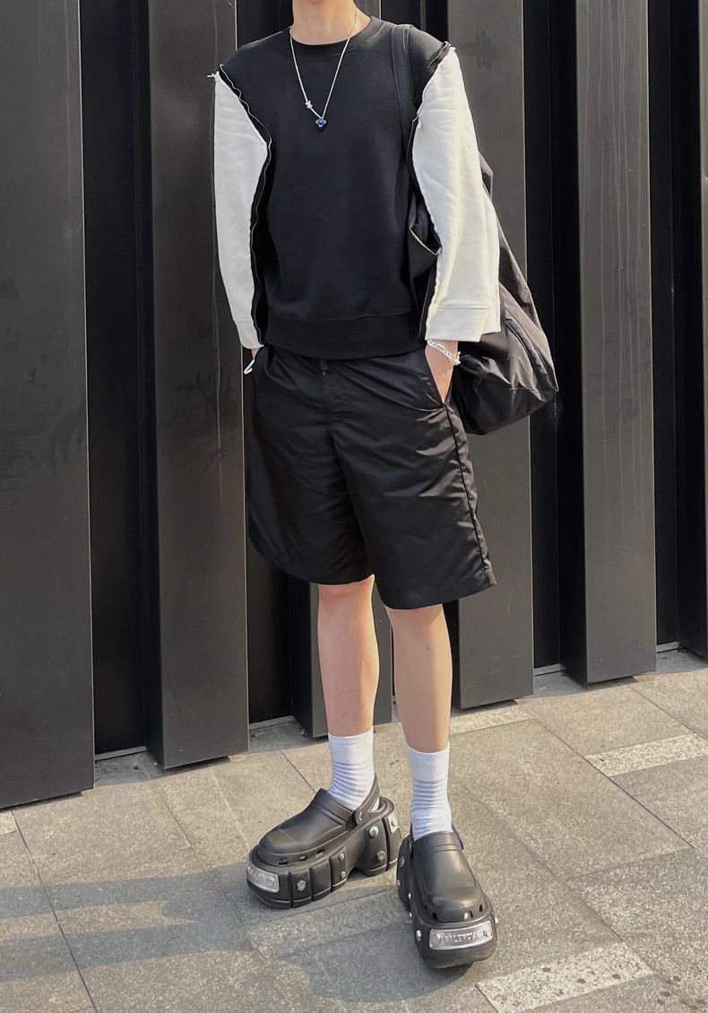 Maison Margiela Maison Margiela Stitched silhouette long sleeves Size XS / US 0-2 / IT 36-38 - 5 Thumbnail