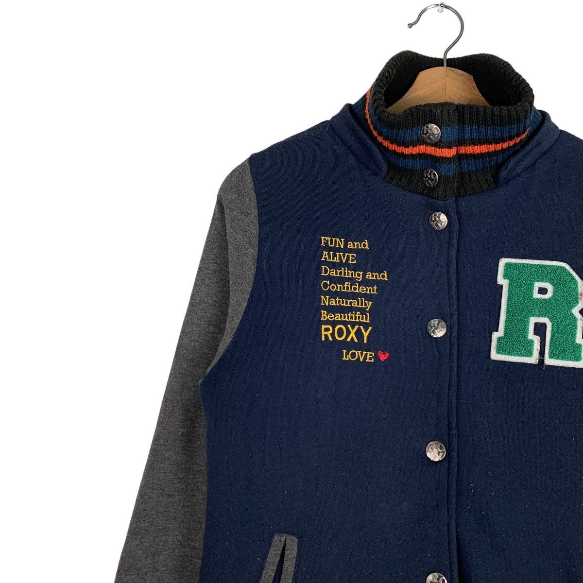 Japanese Brand California ROXY Surf Team Big Logo Varsity #0906-C40 Size US L / EU 52-54 / 3 - 6 Thumbnail