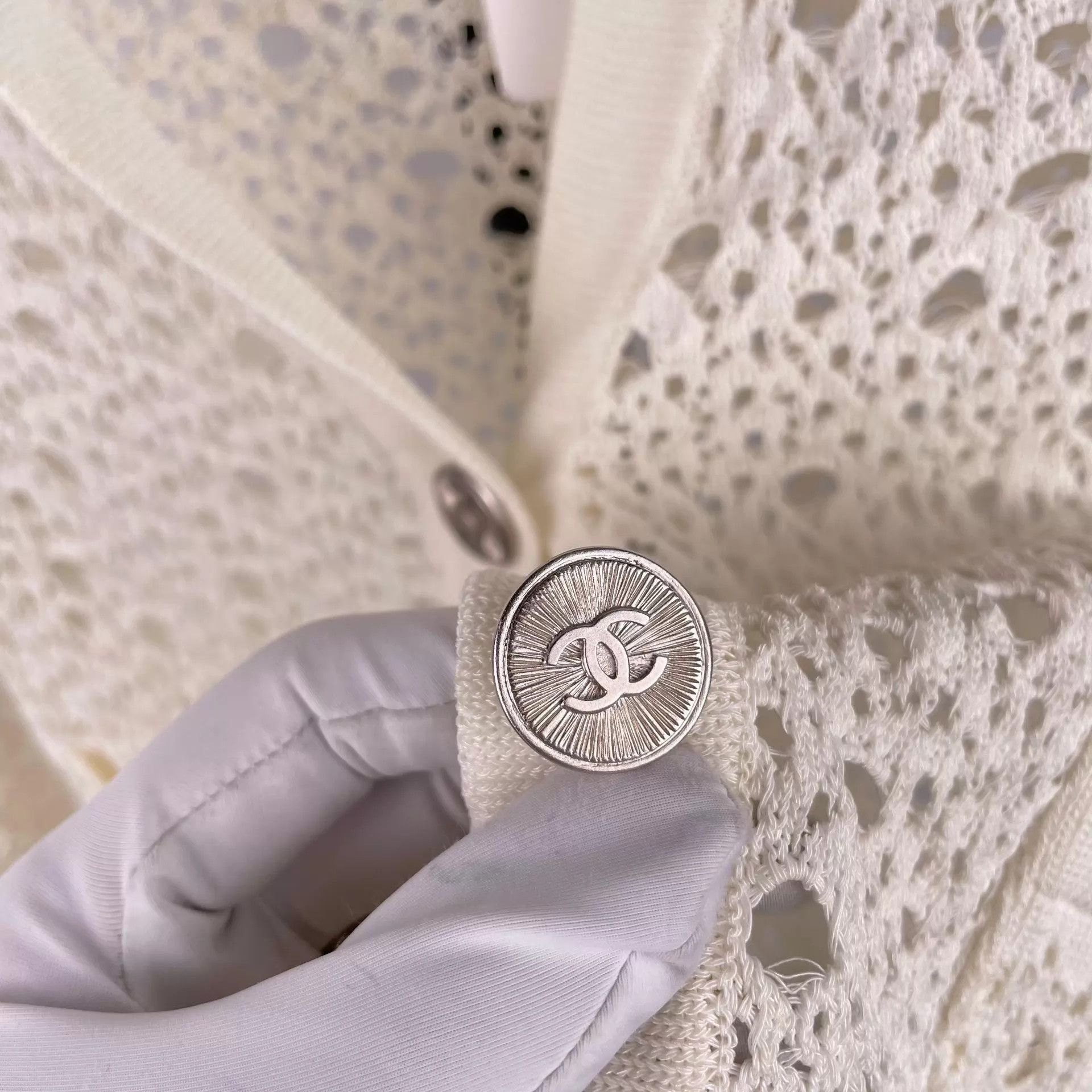 Chanel Chanel White Openwork Jacket Size XS / US 0-2 / IT 36-38 - 4 Thumbnail