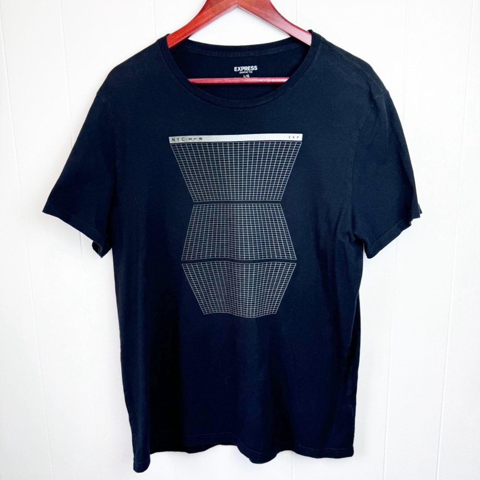 Express Express Black Cotton Graphic Tee Shirt Men’s Size Large Size US L / EU 52-54 / 3 - 2 Thumbnail