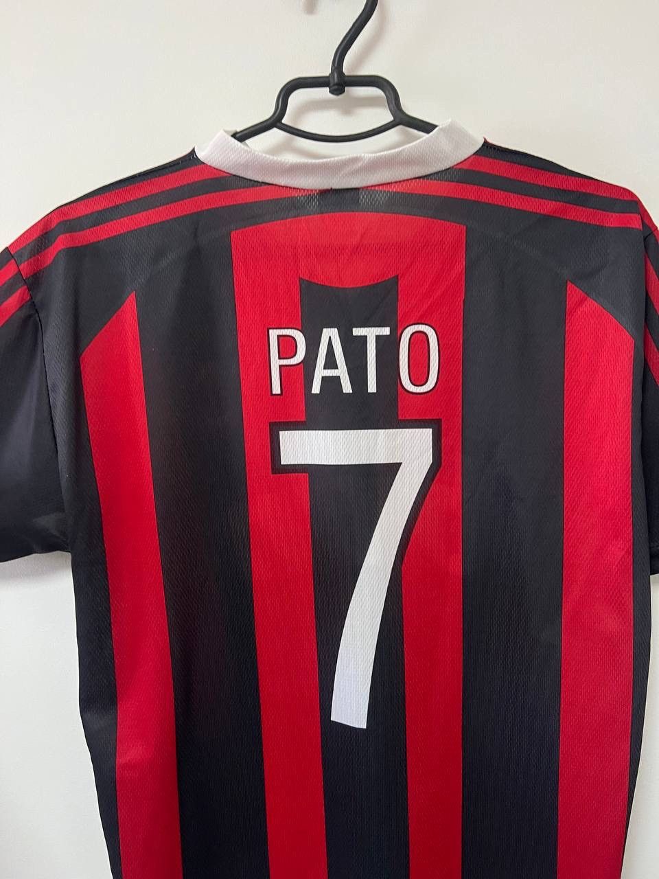 Other Ac Milan 2009/2010 Home #7 Pato Football Shirt sz Small Size US S / EU 44-46 / 1 - 4 Thumbnail