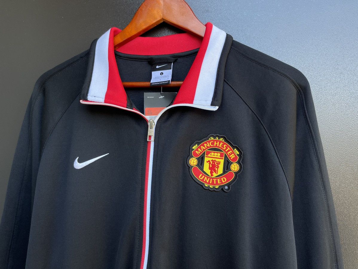 Vintage Manchester United 2013 Football Soccer Track Top Jacket Nike Size US L / EU 52-54 / 3 - 3 Thumbnail