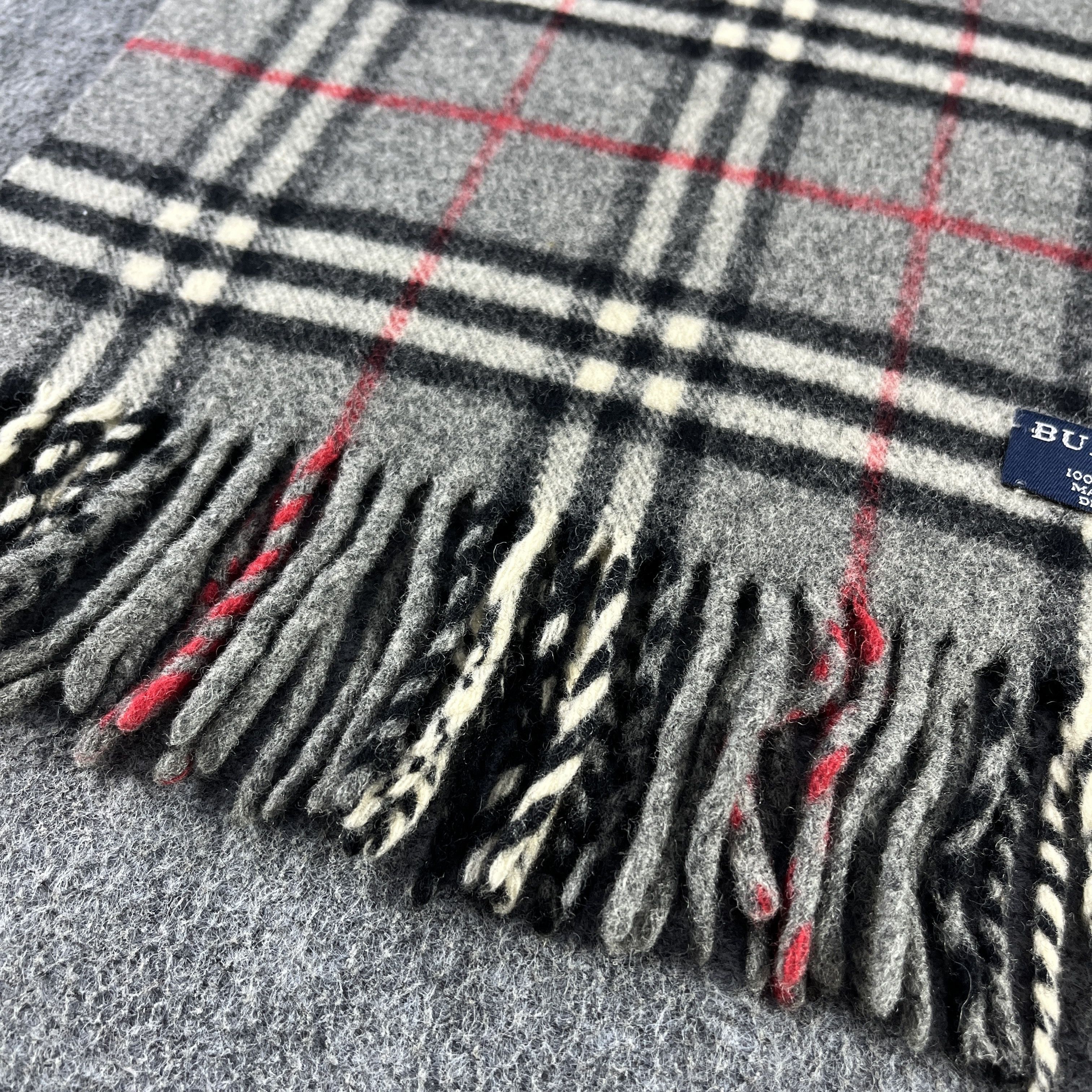 Burberry Burberry Scarf / Muffler / Neckwear T1403 Size ONE SIZE - 9 Thumbnail