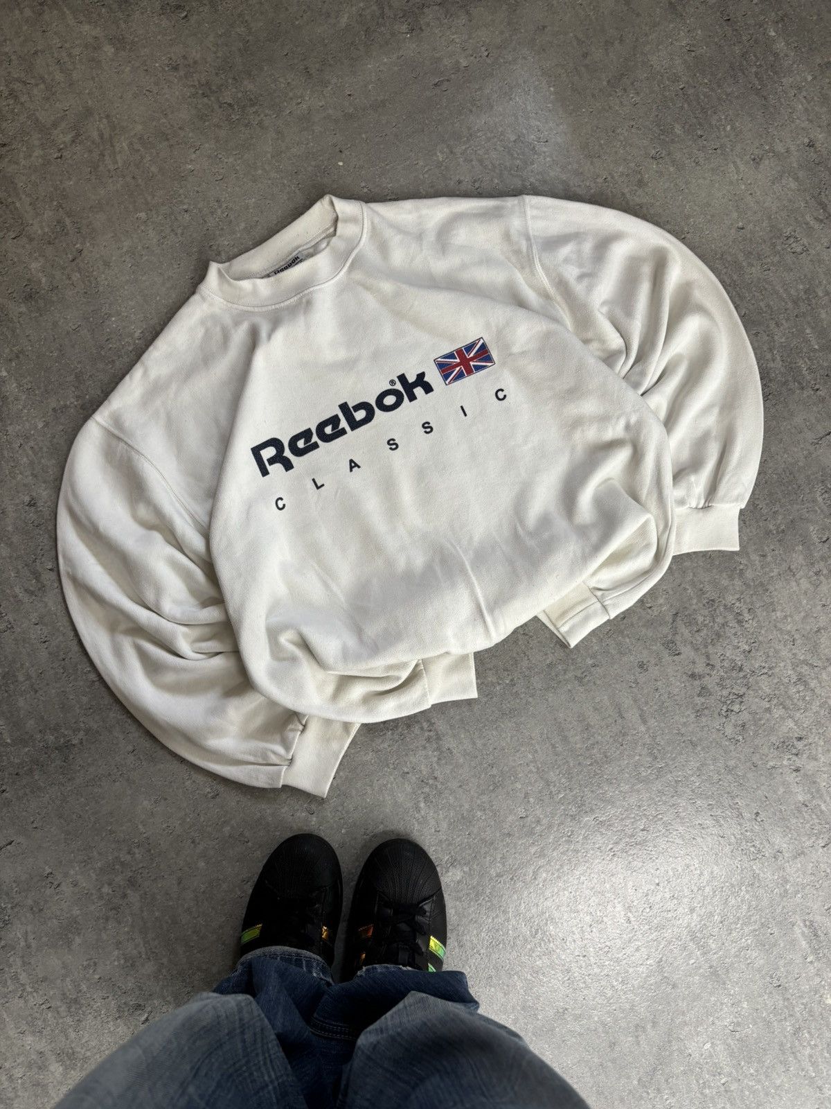 Reebok Reebok White Vintage Boxy Crewneck L Streetwear Size US L / EU 52-54 / 3 - 1 Thumbnail
