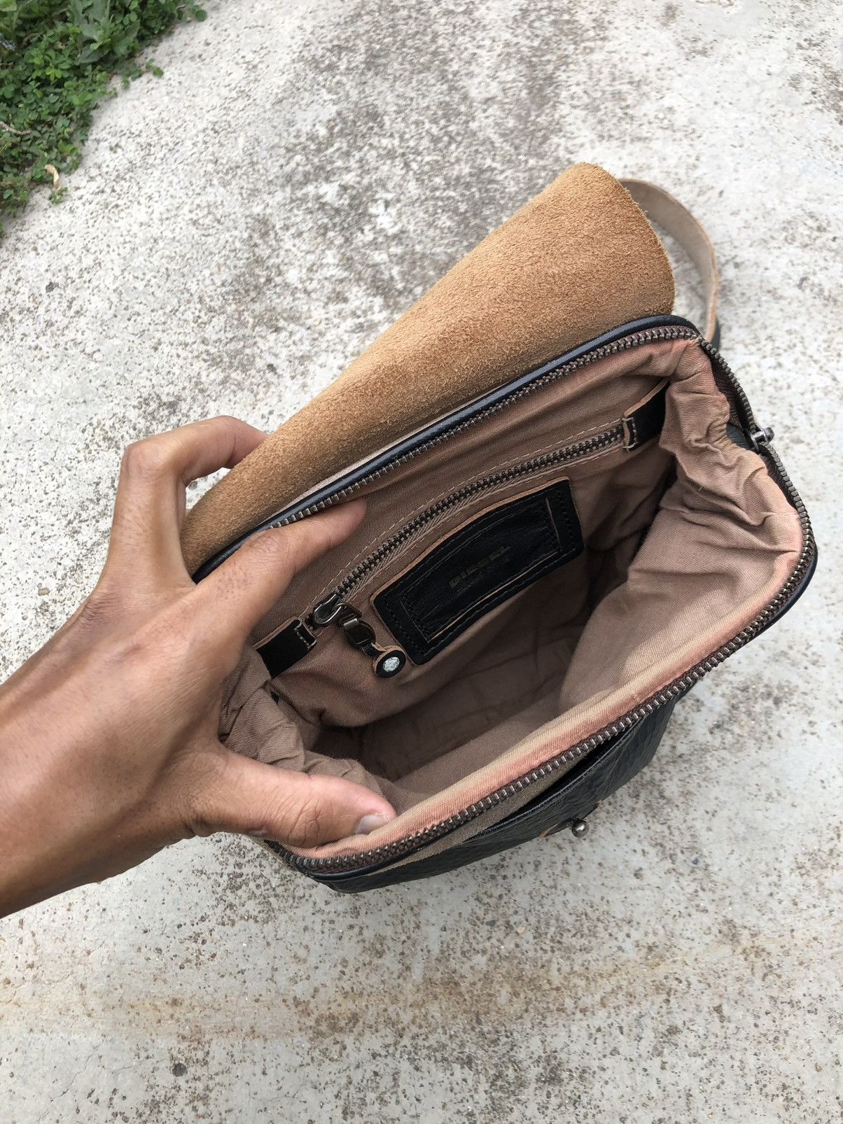 Diesel FULLY LEATHER DIESEL BLACK GOLD SLINGBAG Size ONE SIZE - 13 Thumbnail