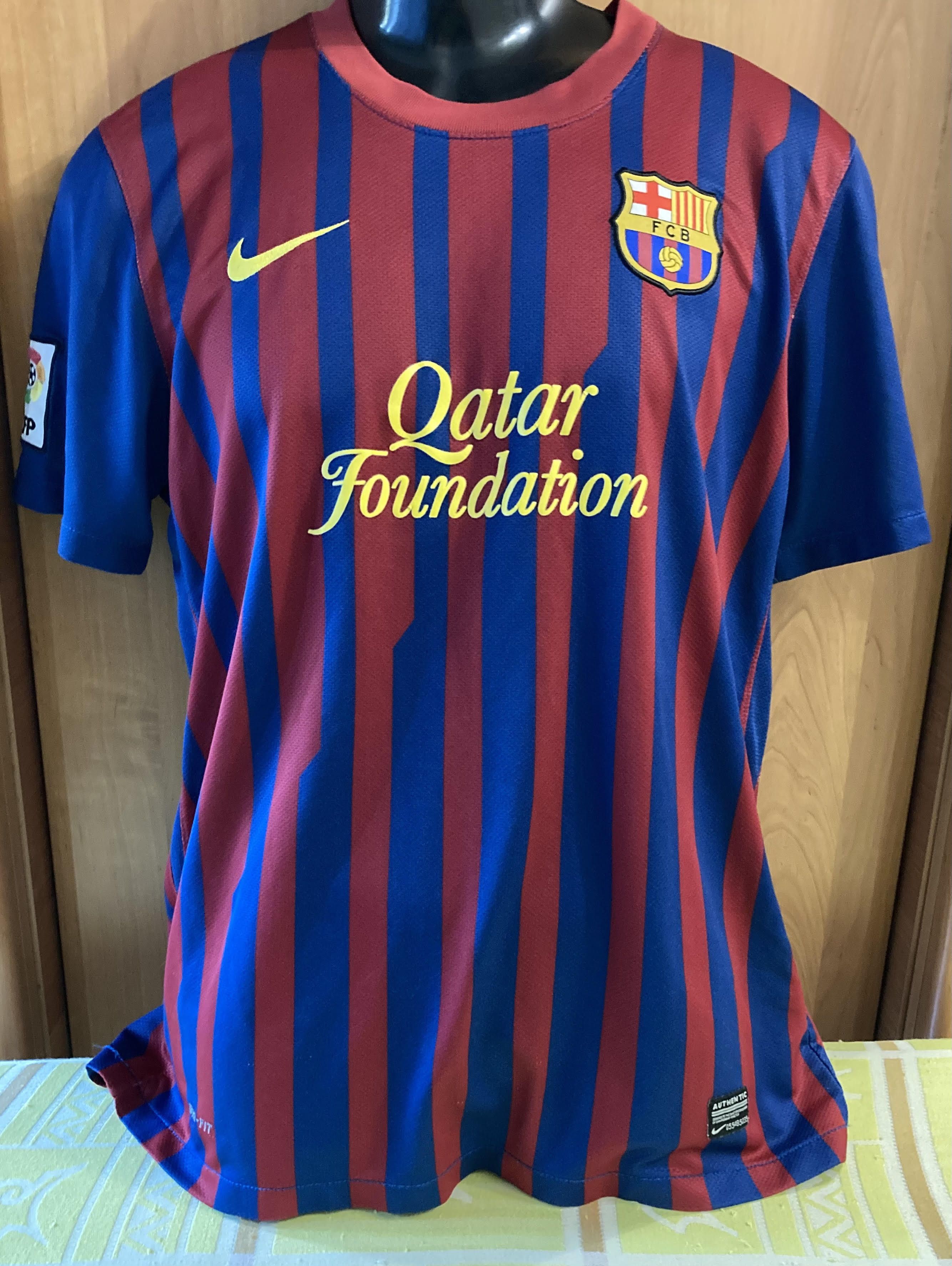 Nike Nike 2011-2012 FC Barcelona Barca FCB Home Jersey Shirt Size US L / EU 52-54 / 3 - 7 Thumbnail