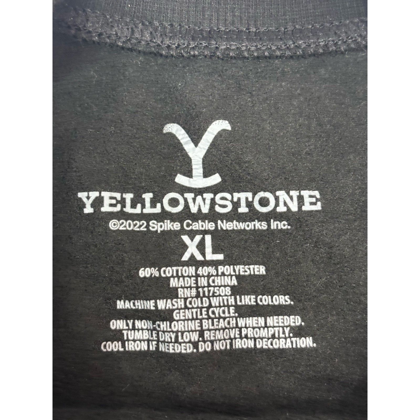 Target Basics Yellowstone Black Cropped Pullover Sweatshirt Women’s XL Size XL / US 12-14 / IT 48-50 - 4 Thumbnail