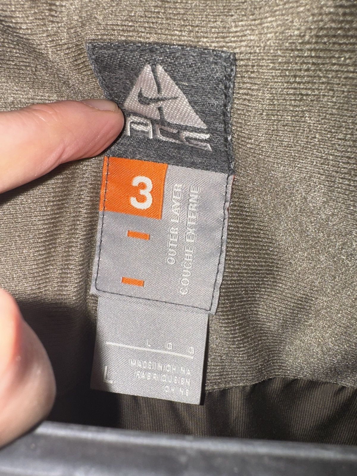 Nike ACG Vintage Nike ACG 550 Down Fill Jacket Size US L / EU 52-54 / 3 - 3 Thumbnail