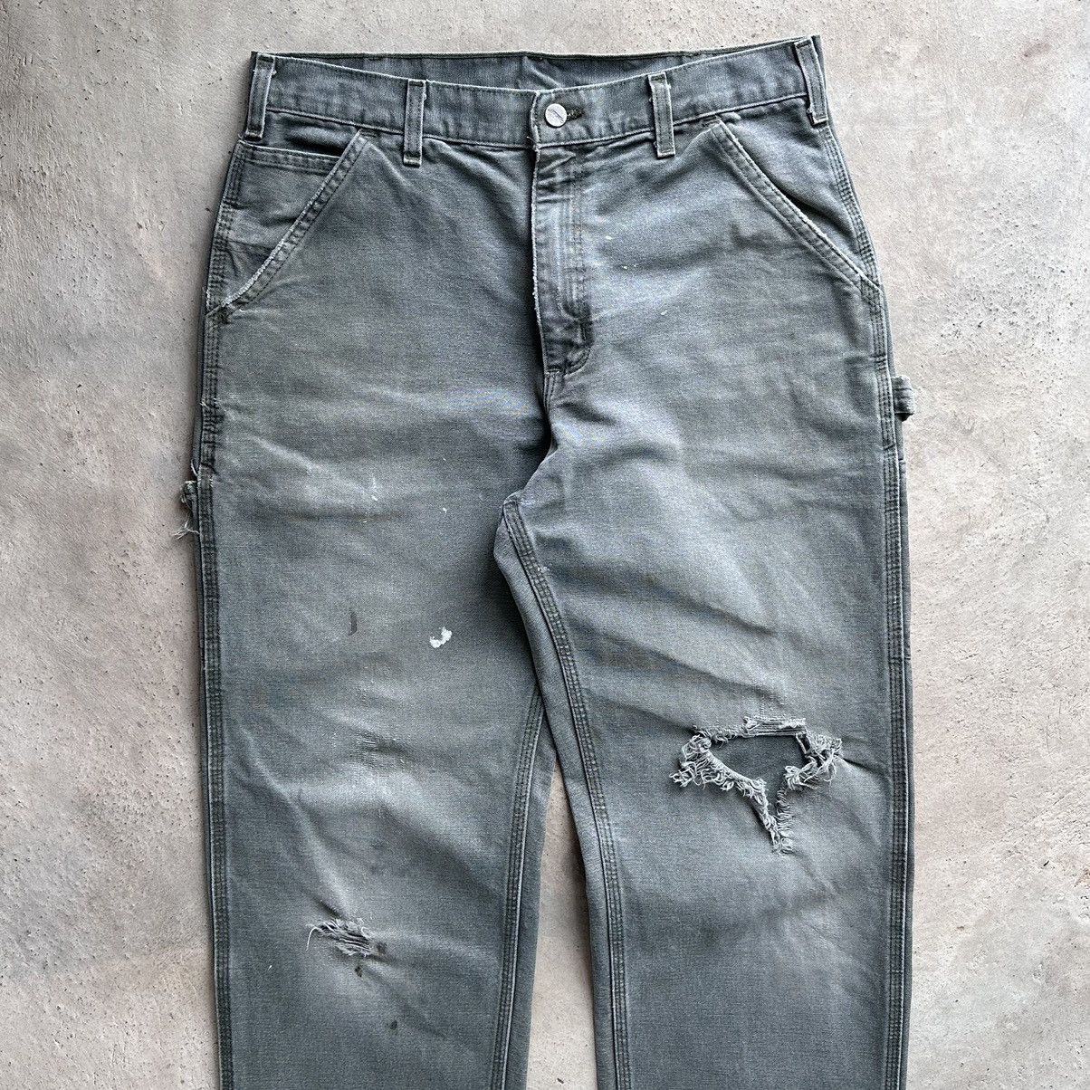 Carhartt × Vintage (33x31) Crazy Distressed Carhartt Carpenter Pants B11 MOS Size US 33 - 2 Thumbnail
