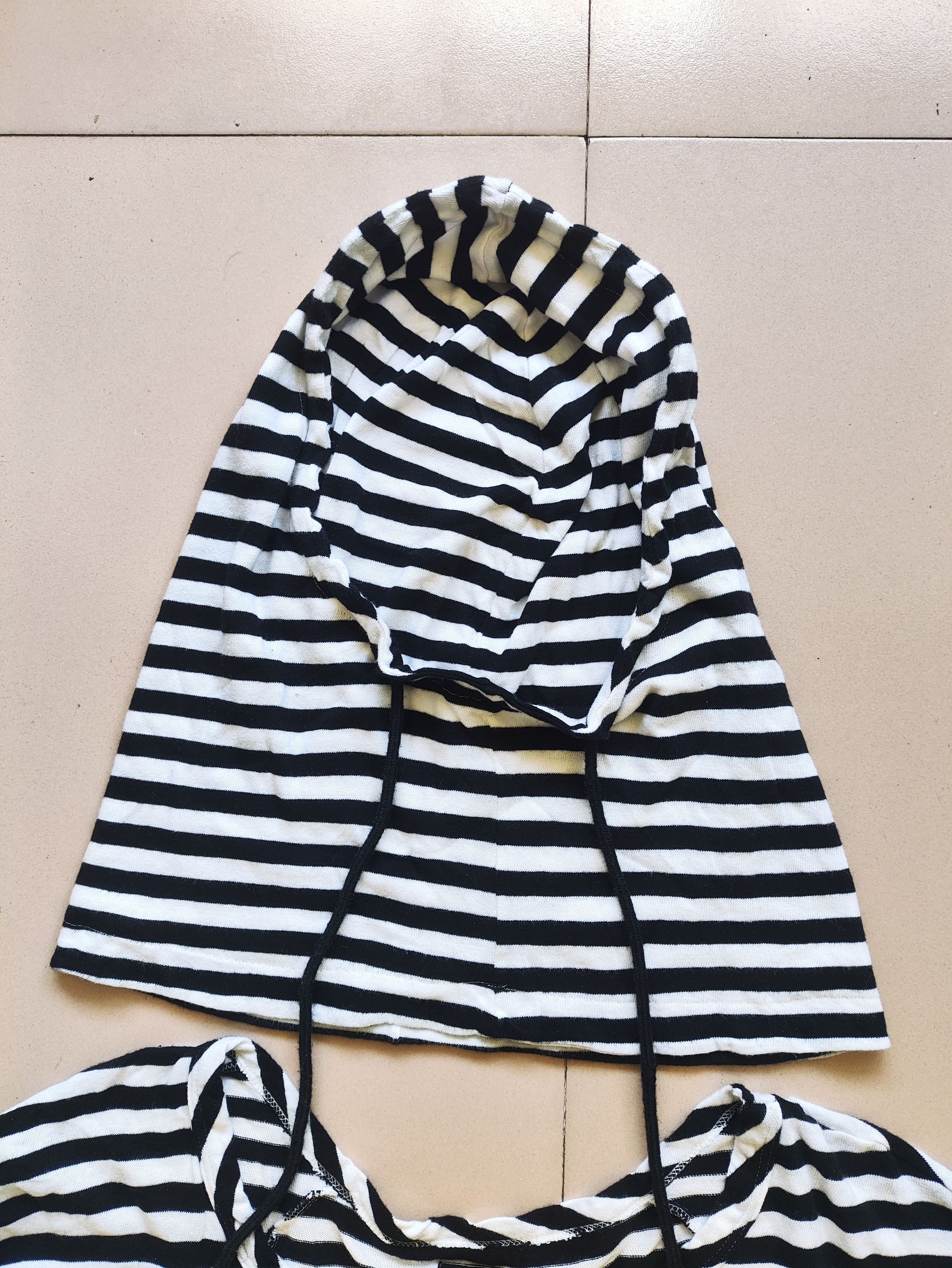 20471120 Hyoma Face Zebra Stripes Batman Sleeves Hoodie Size US S / EU 44-46 / 1 - 3 Thumbnail