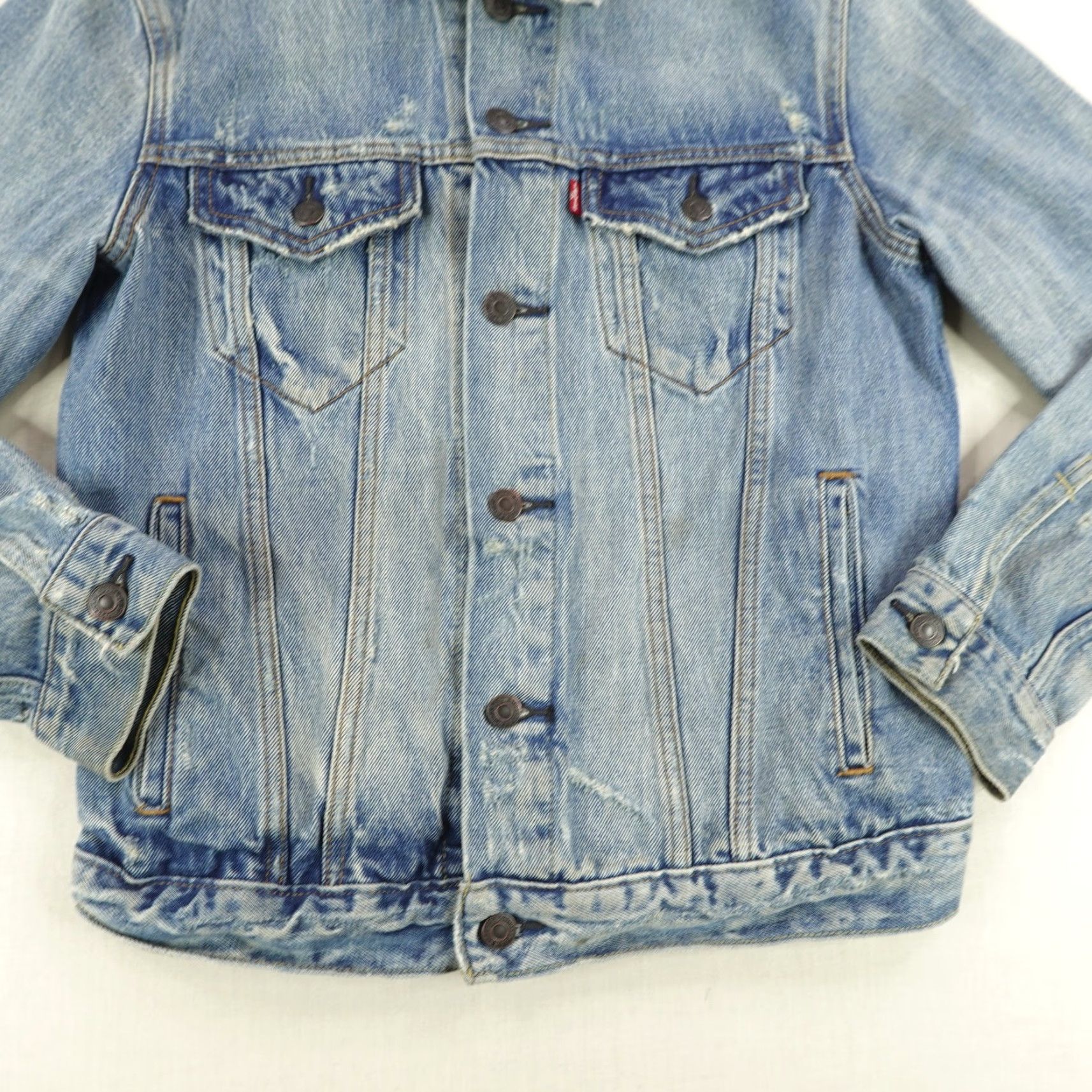 Levi's VINTAGE Levi's Jacket Shirt Denim Trucker S Blue 90s Style Mens Small Distressed Red Tab Button Up Mens Size US 29 - 4 Thumbnail