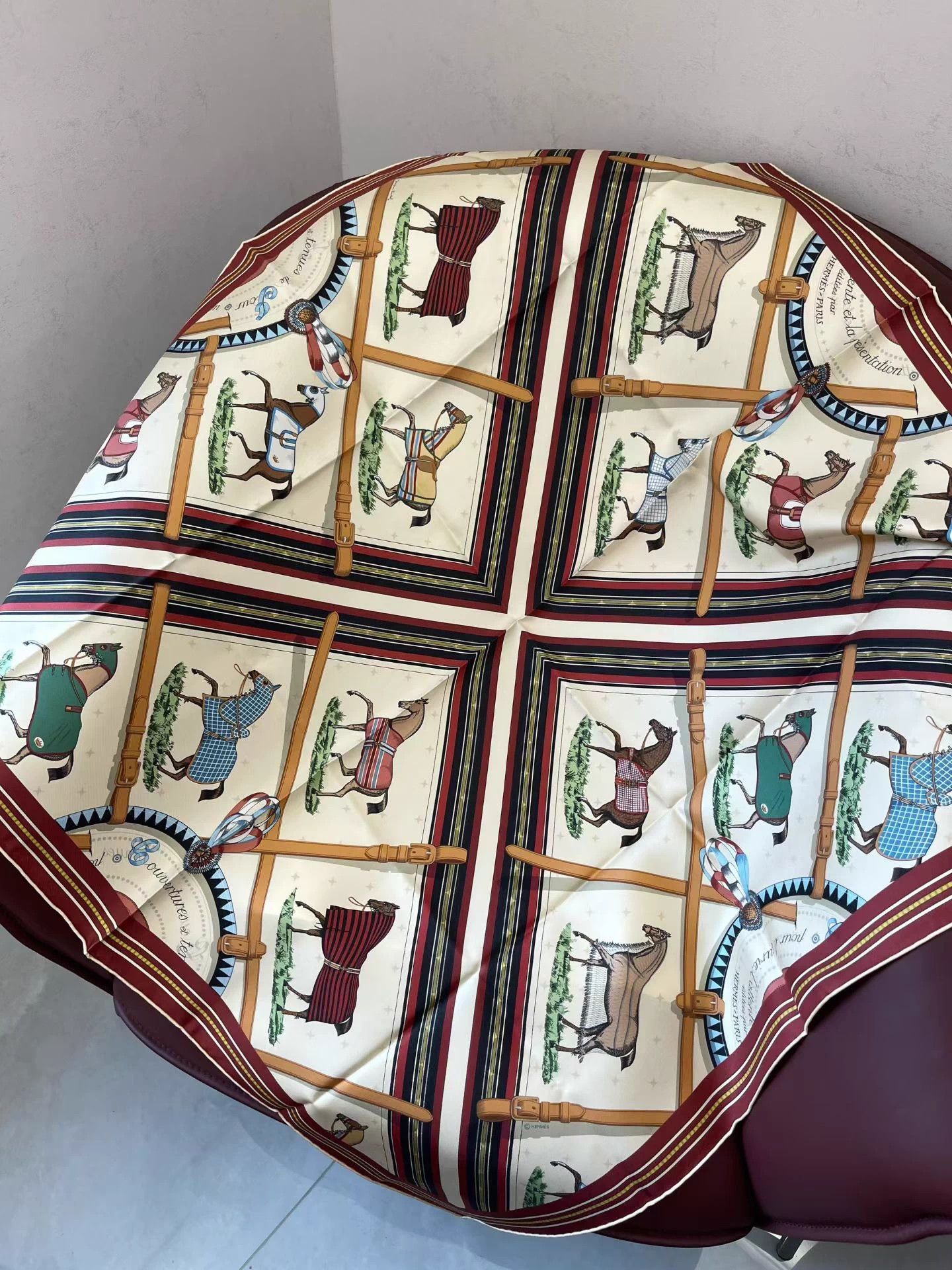 Hermes Hermès Cheval en Parade 90 2-sided Scarf Cream/Red/Black Size ONE SIZE - 5 Thumbnail