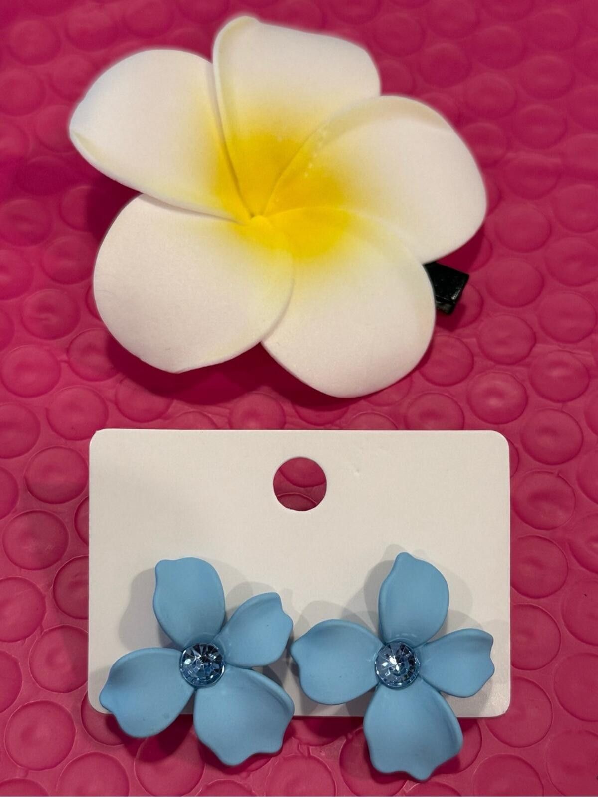 Other Tropical Hawaiian floral rhinestone earrings & hair clip set Size ONE SIZE - 1 Thumbnail