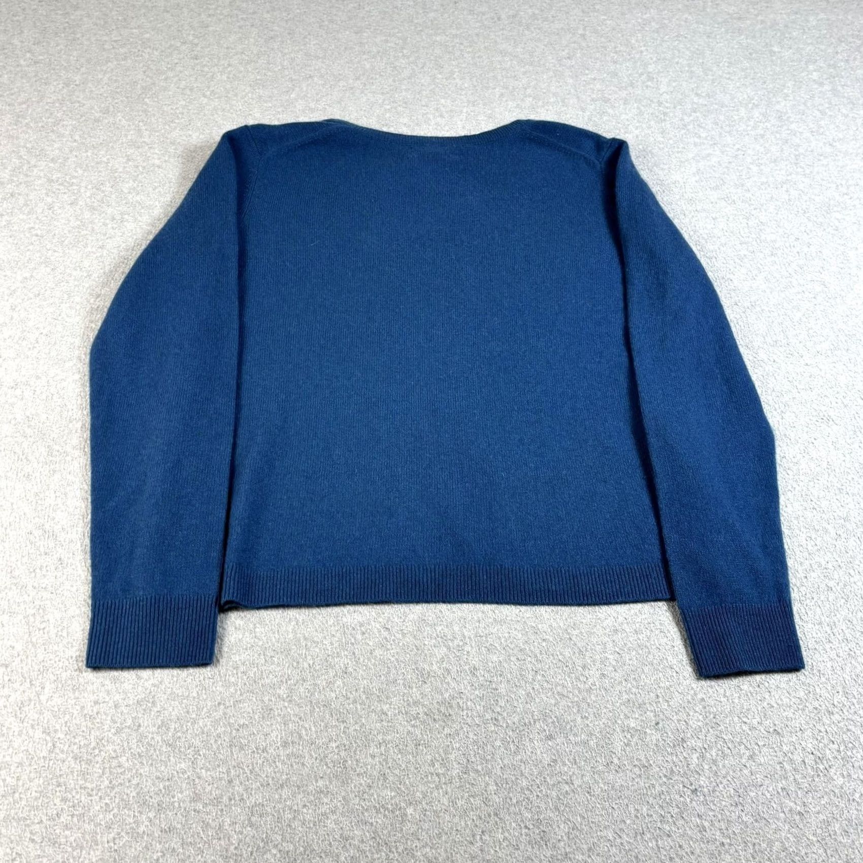 Nordstrom Nordstrom Cashmere Sweater Women Large Blue V-Neck Lightweight Quiet Luxury Cozy Pullover Knit Wool Casual Winter Size L / US 10 / IT 46 - 2 Thumbnail