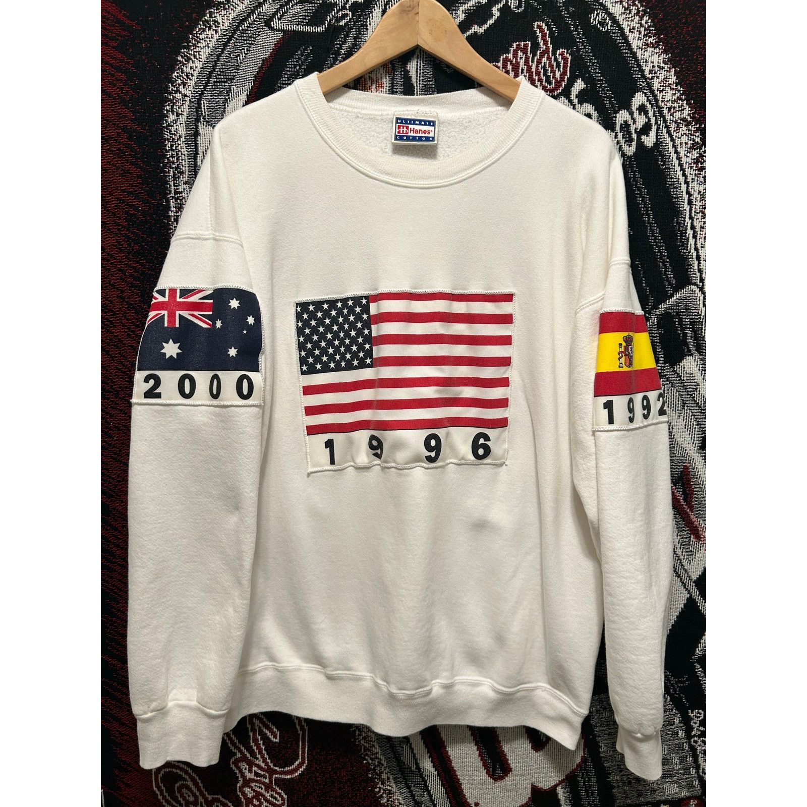Vintage Vintage 1996 Olympic Host Flag Crewneck Sweatshirt Size US XL / EU 56 / 4 - 1 Thumbnail