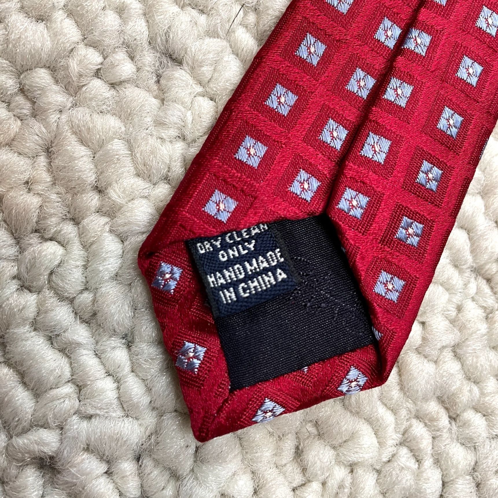 Roundtree & Yorke VINTAGE Roundtree & Yorke Tie Mens OS Red Blue Silk Classic Necktie Work Business Designable Adjustable Geometric Short Width Classic Pattern Mens Size ONE SIZE - 6 Thumbnail