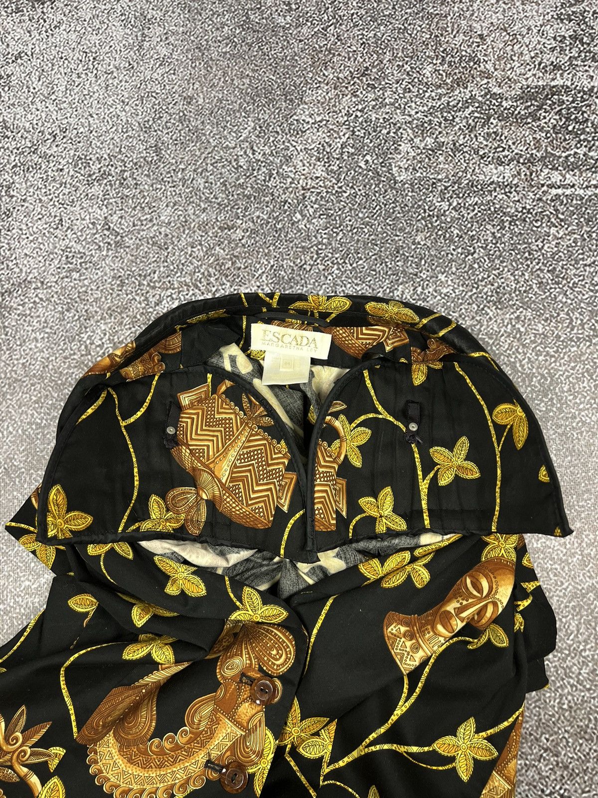 Escada Escada Aztec Vintage Black/Golden royal pattern blazer Size L / US 10 / IT 46 - 10 Thumbnail