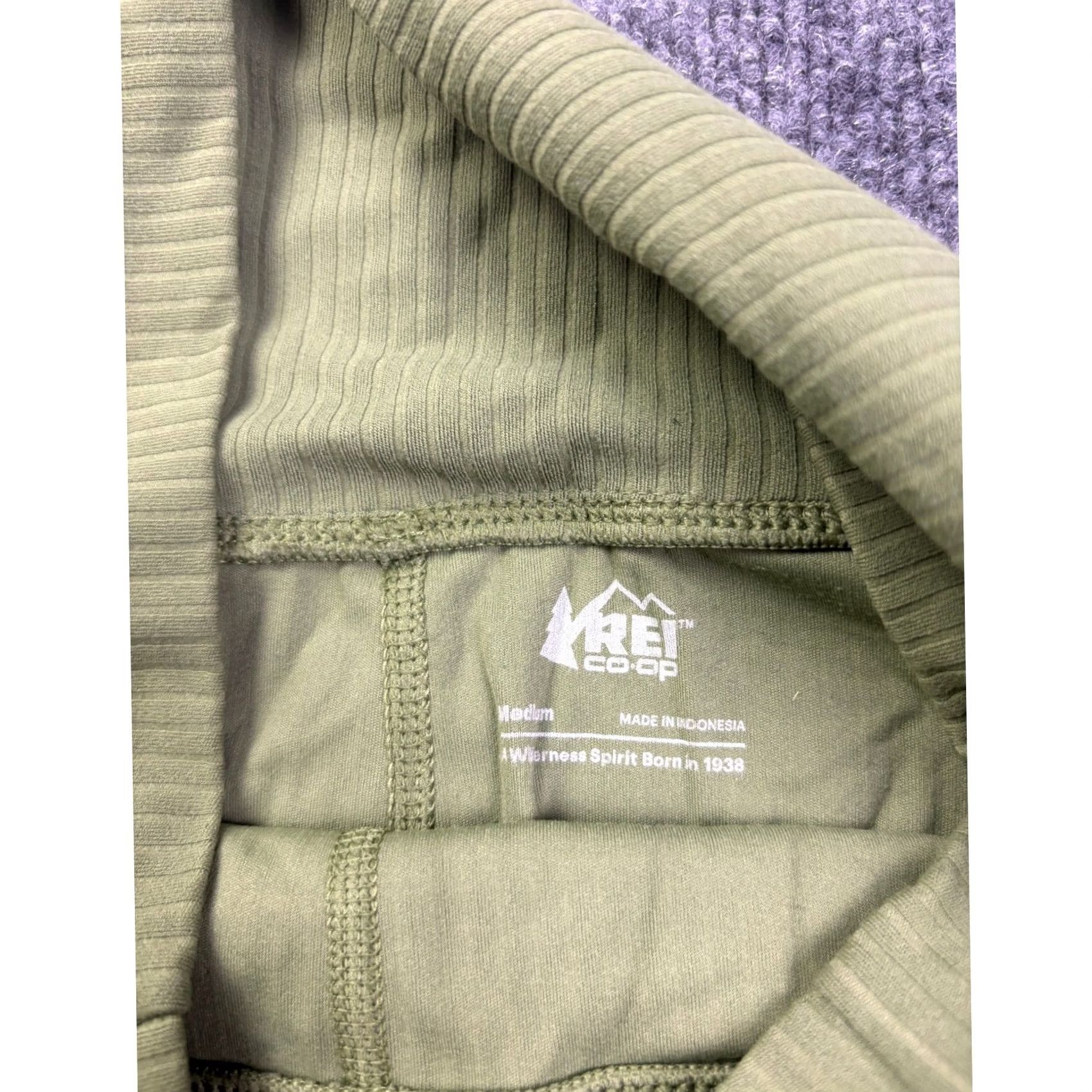 Vintage REI Co-op Leggings Womens Medium Green Ribbed High Rise Pockets Athletic 62382 Size 27" / US 4 / IT 40 - 2 Thumbnail