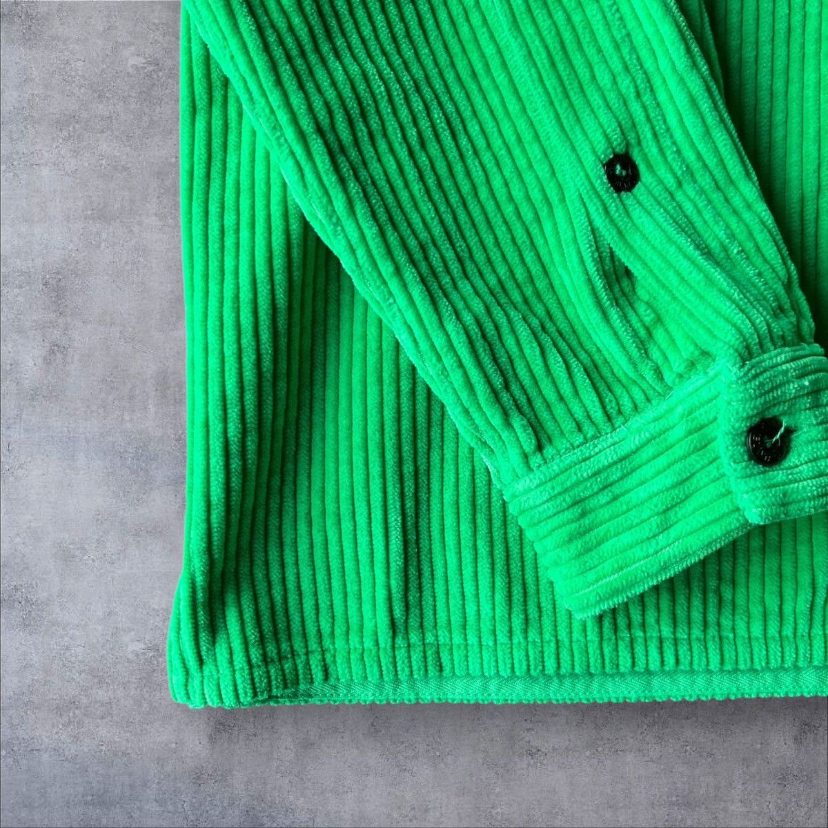 Stone Island USED MICRO CORDUROY STONE ISLAND BUTTON UP SIZE S Size US S / EU 44-46 / 1 - 2 Thumbnail