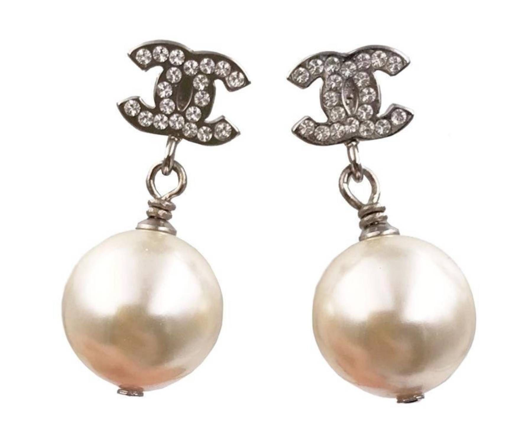 signature chanel earrings