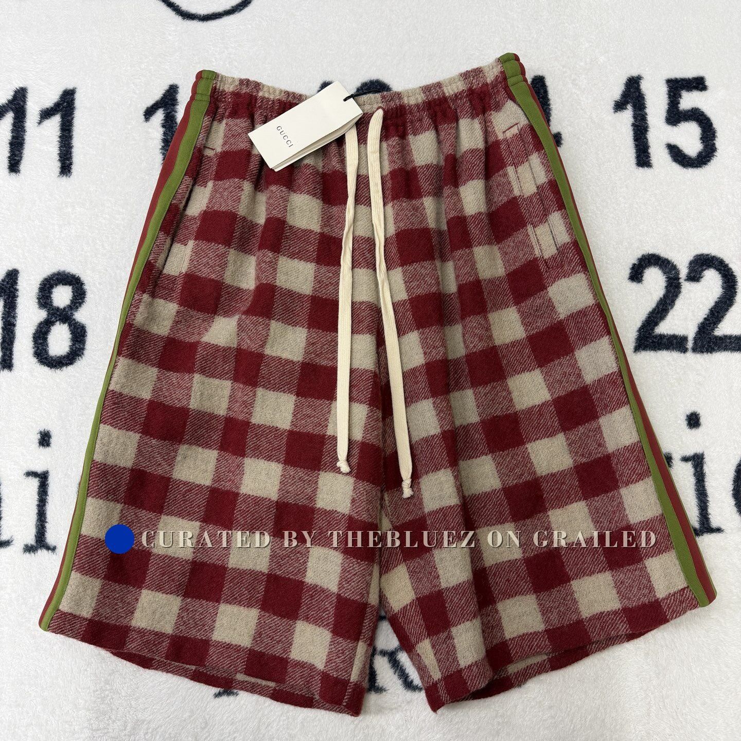 Gucci Gucci White Red Plaid Shorts Size US 28 / EU 44 - 1 Thumbnail