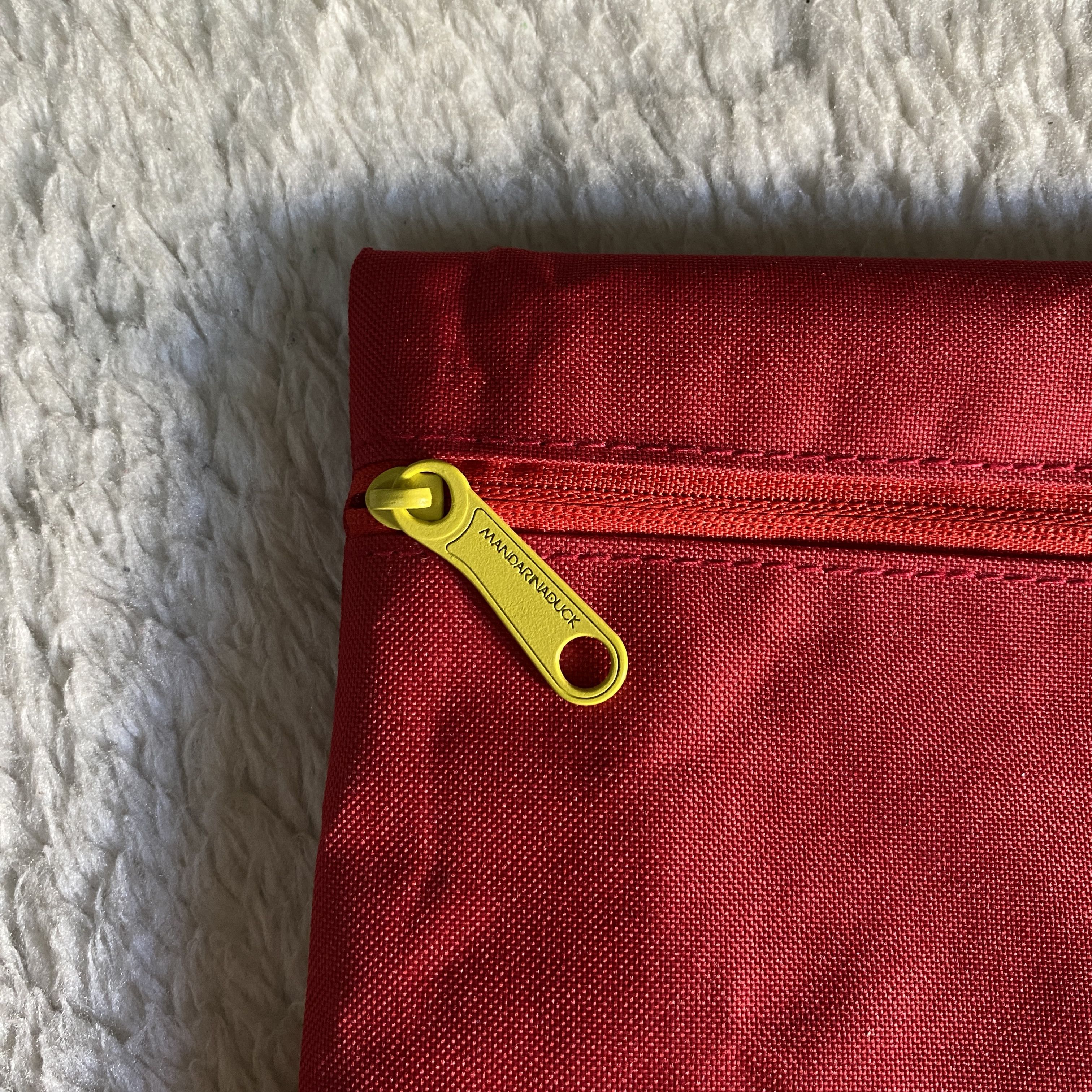 Other Mandarina Duck Amenity Kit Bag – Light Red – Brand New Size ONE SIZE - 9 Thumbnail