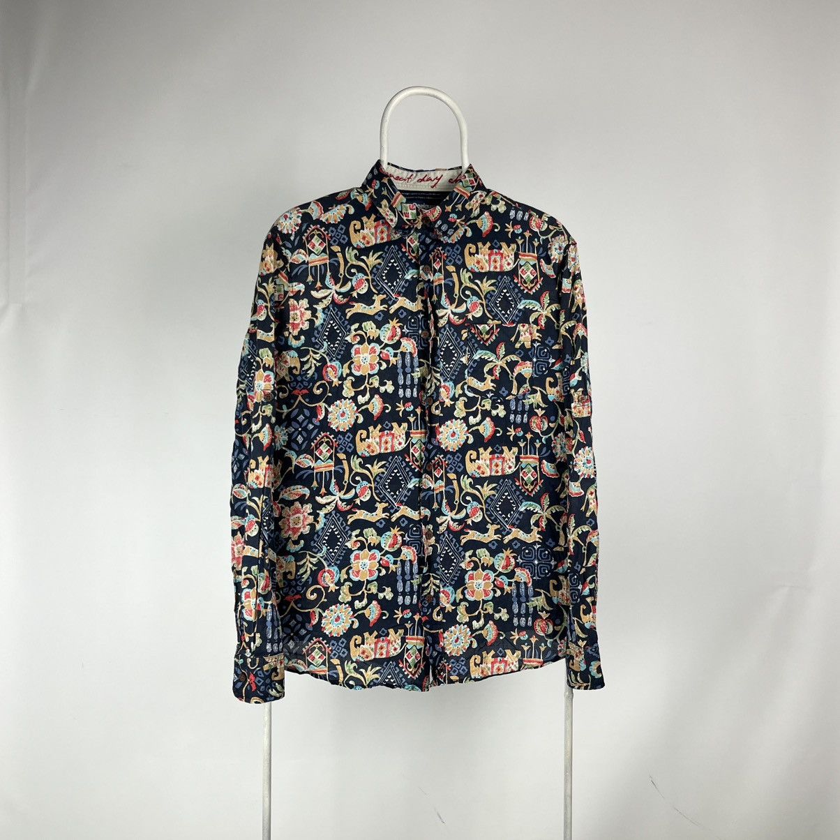 Desigual Desigual Man shirt abstraction art size Large regular Size US L / EU 52-54 / 3 - 1 Thumbnail