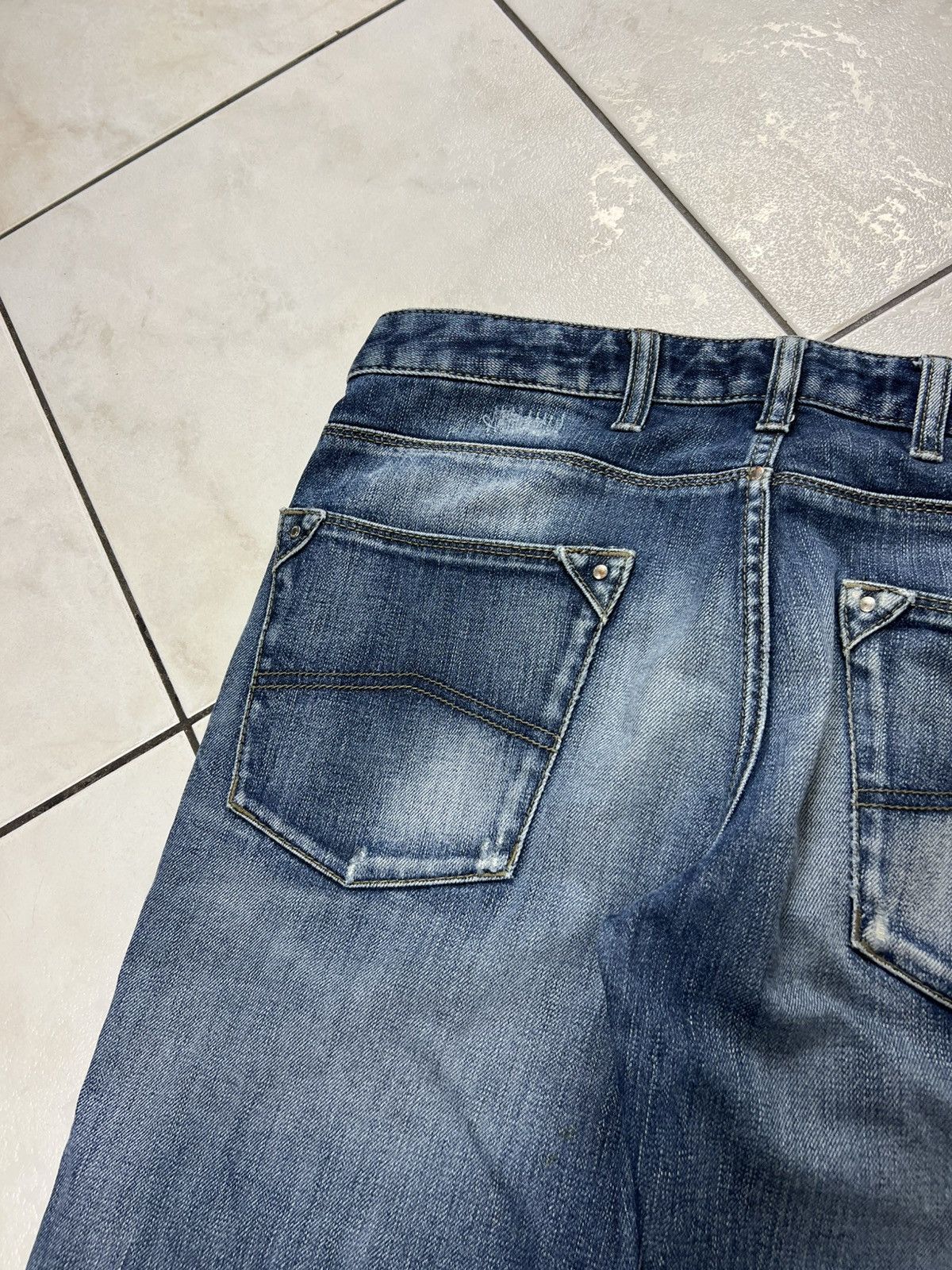 Giorgio Armani Vintage Giorgio Armani jeans distressed denim washed pants Size US 32 / EU 48 - 14 Thumbnail