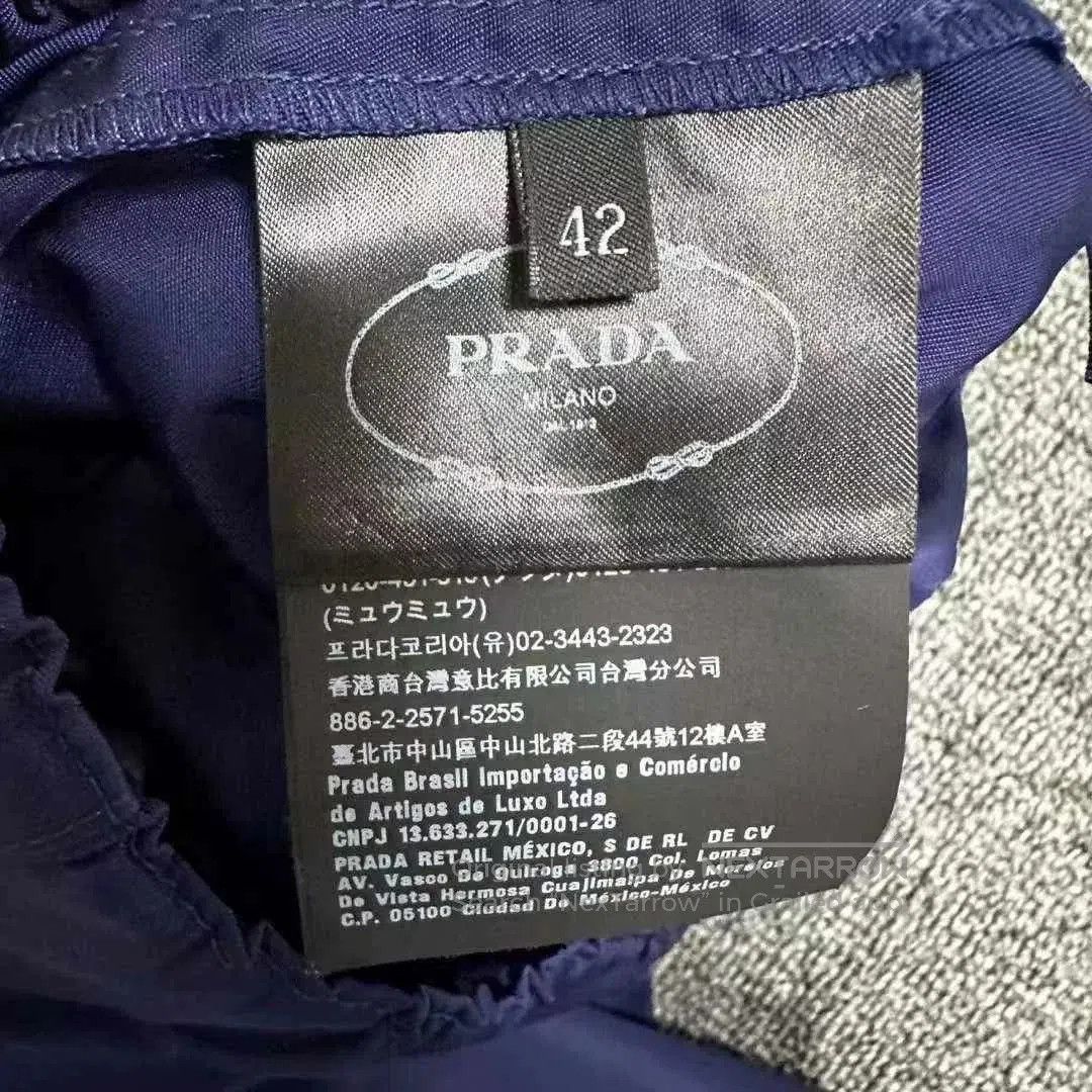 Prada Prada Blue Hem Logo Shorts. Size US 26 / EU 42 - 4 Thumbnail