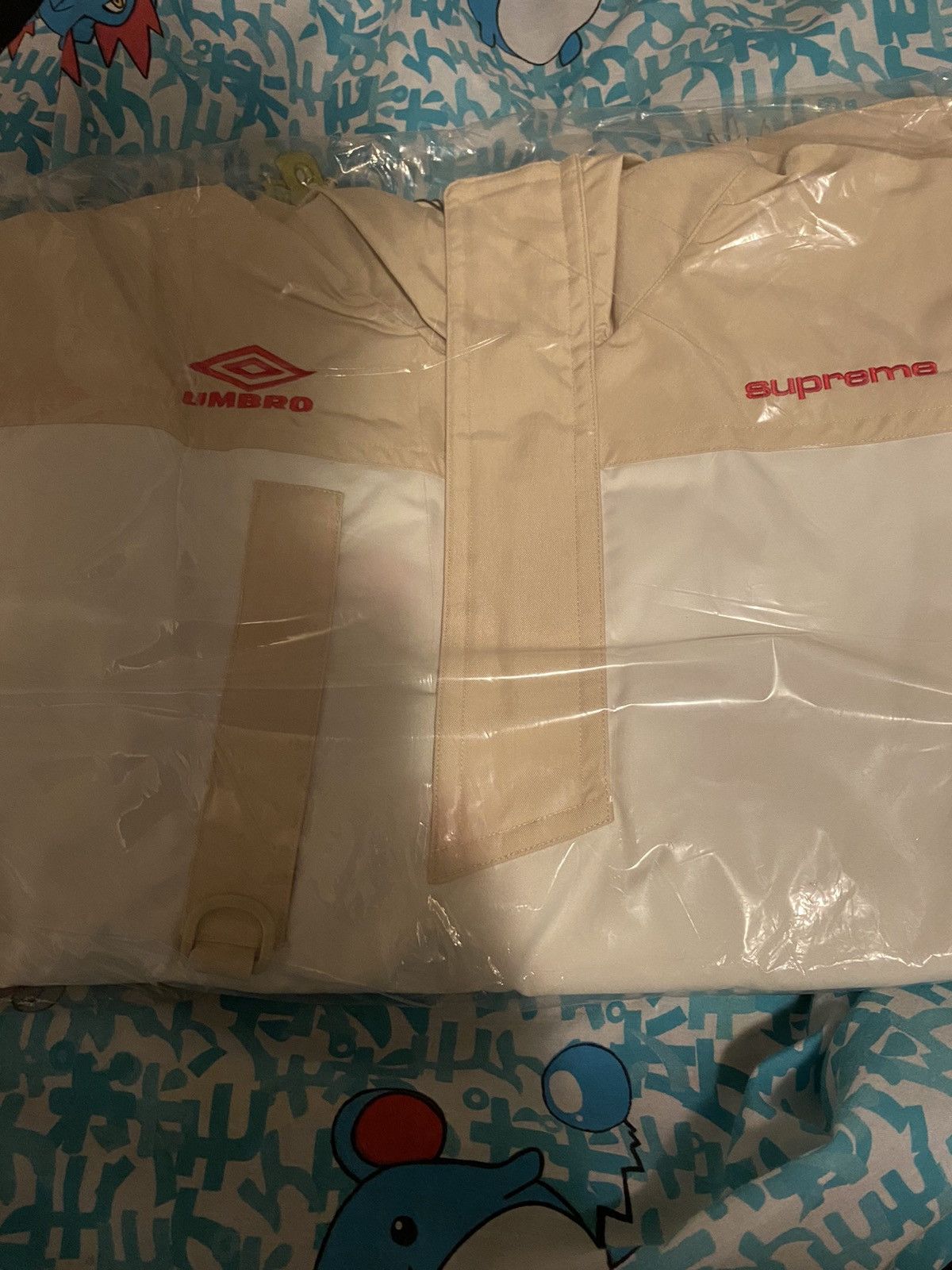 Supreme × Umbro Supreme Umbro Hooded Anorak White/Tan Size Large Size US L / EU 52-54 / 3 - 4 Thumbnail