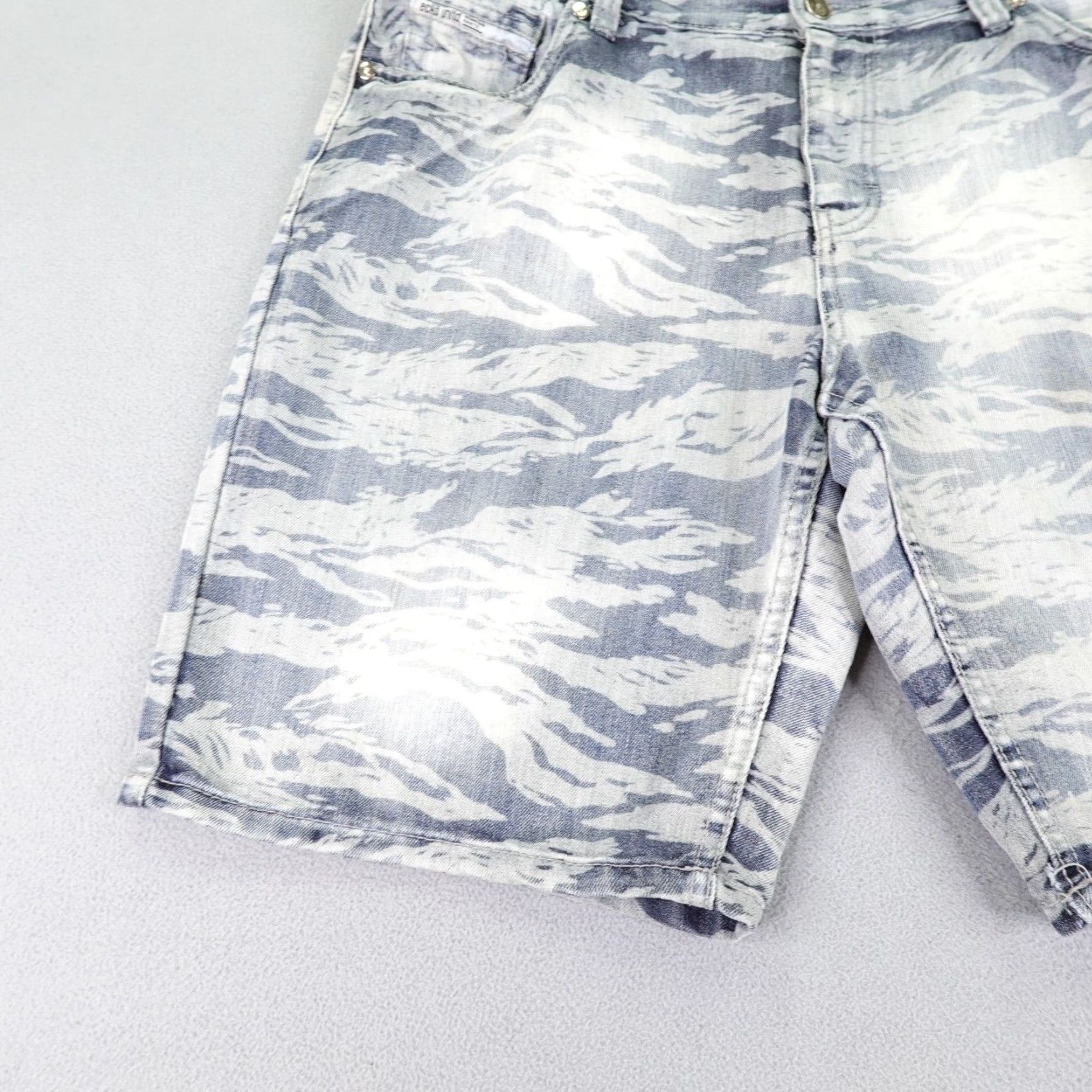 Ecko Unltd. VINTAGE Ecko Unltd Shorts Mens 38 Blue Denim Bleach Camo Jean Jorts Baggy Skater Y2K Size US 38 / EU 54 - 3 Thumbnail