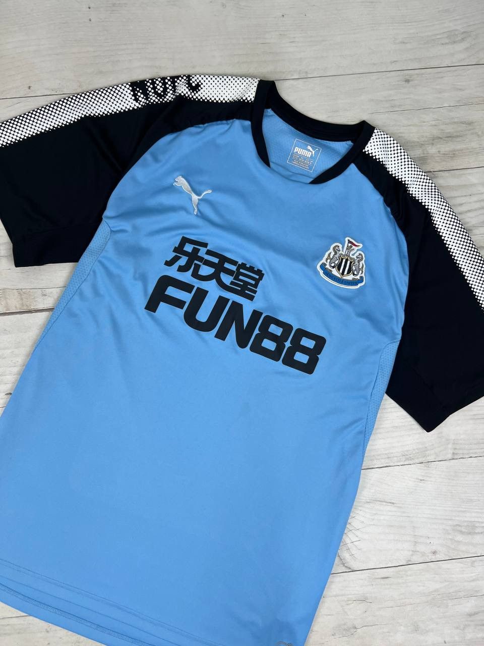 Puma Puma Newcastle United 2017 2018 Training Shirt Soccer Jersey Size US XL / EU 56 / 4 - 10 Thumbnail