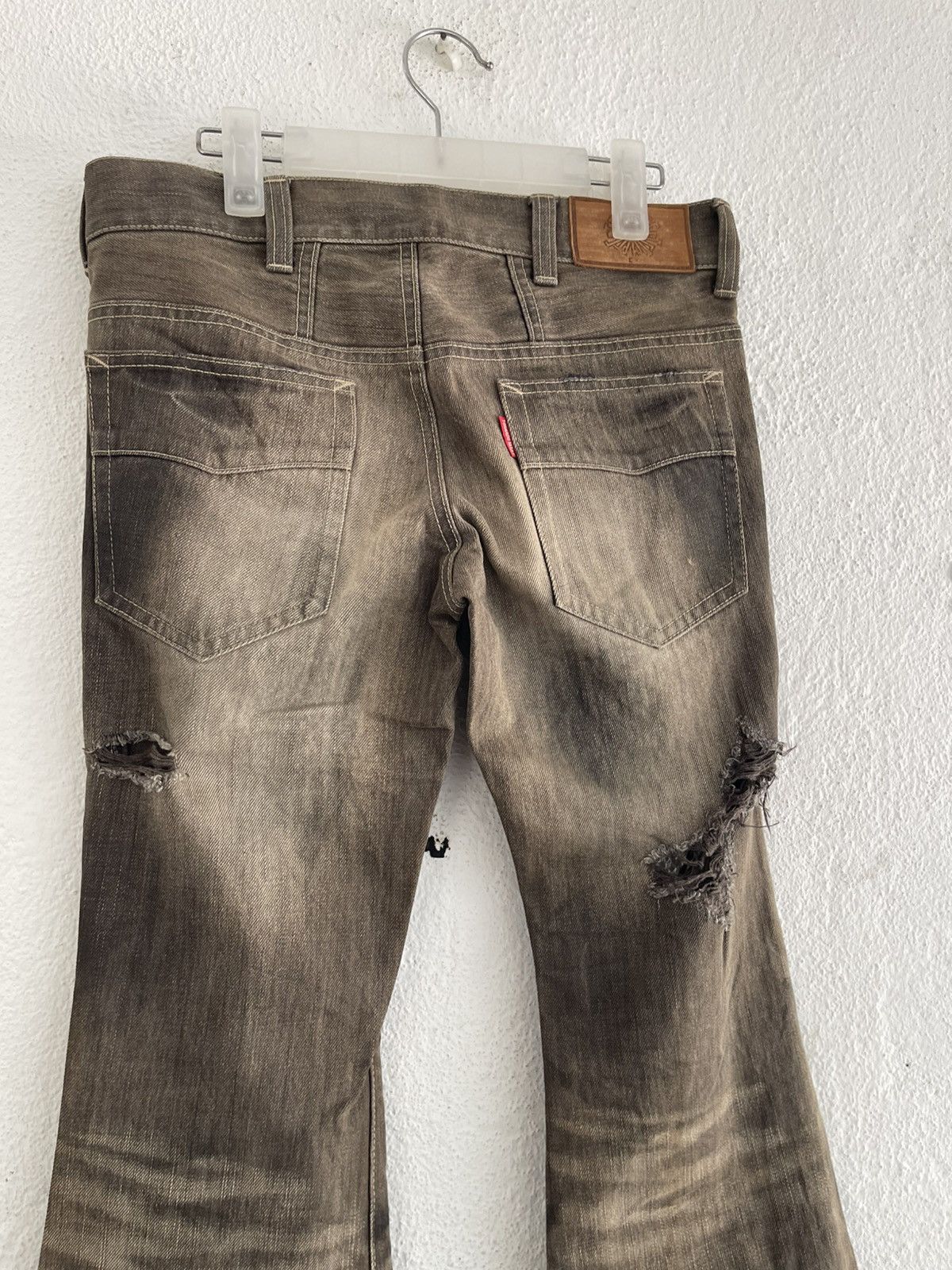 Tornado Mart Tornado Mart Rusty Mud Flared Jeans Distressed I6W9 Type Shi Size US 31 - 9 Thumbnail