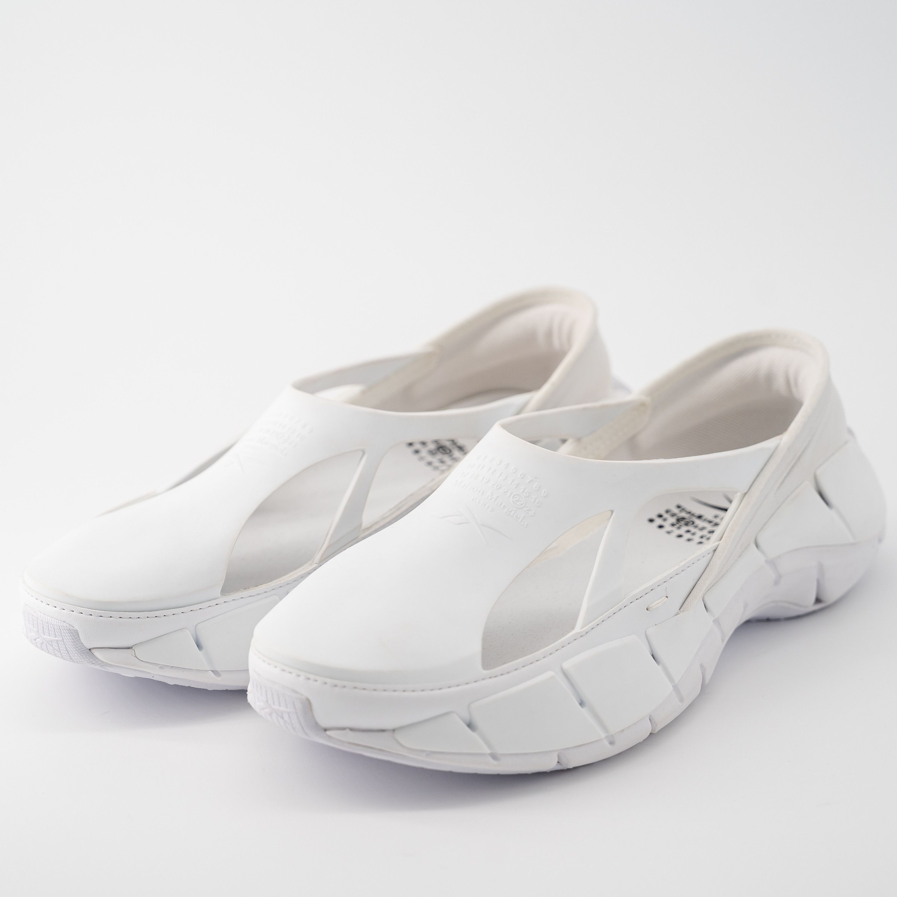 マルジェラ × reebok 22aw PROJECT 0 CR 24.0 マルジェラ × reebok 22aw PROJECT 0 CR 24.0 - メルカリ