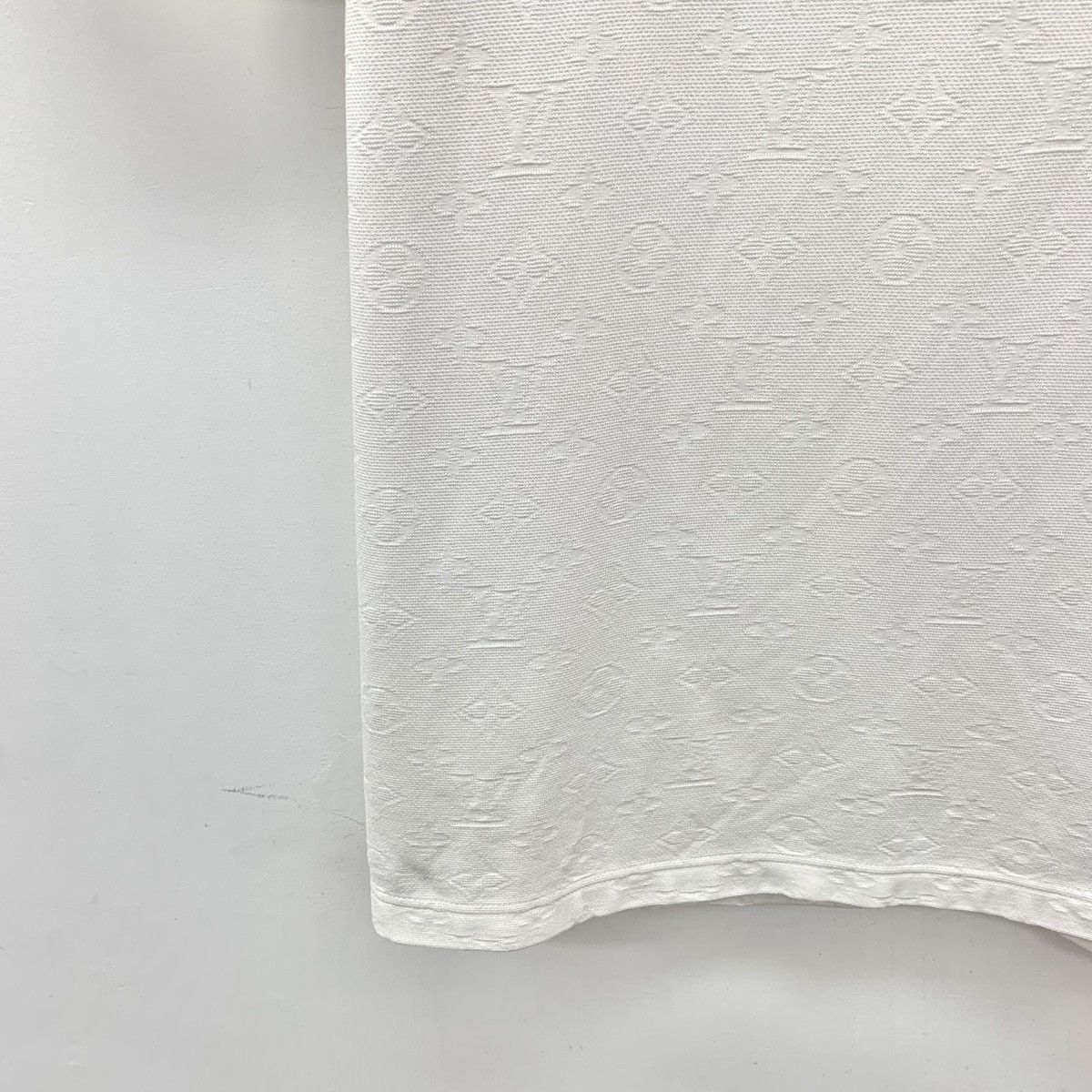 Louis Vuitton Louis Vuitton All-Over Logo Jacquard Cotton T-Shirt K26WX Size US S / EU 44-46 / 1 - 4 Thumbnail