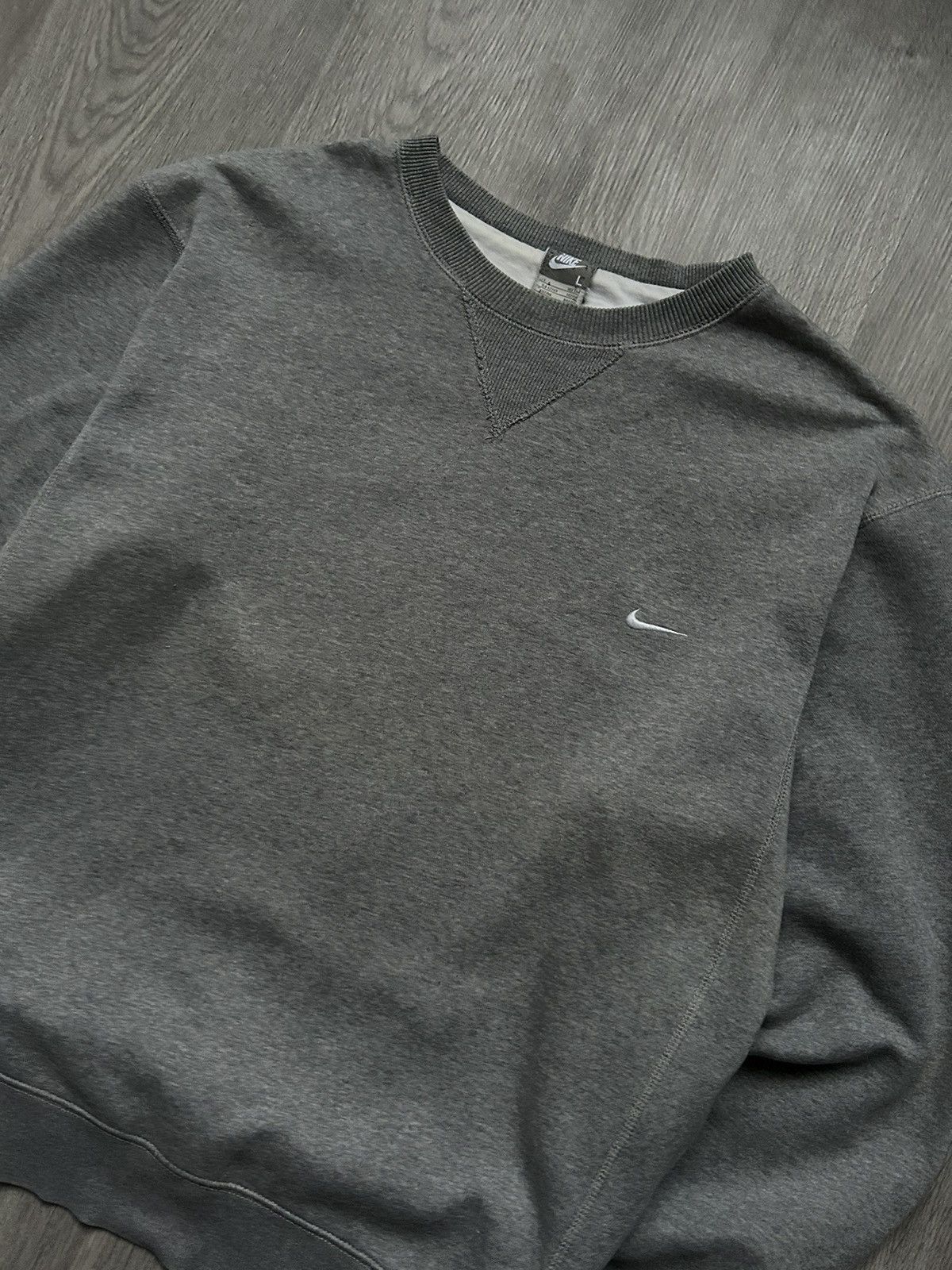 Nike × Vintage Sweatshirt Nike Vintage 🔘 00s 🔘 Streetwear 🔘 Size US L / EU 52-54 / 3 - 2 Thumbnail