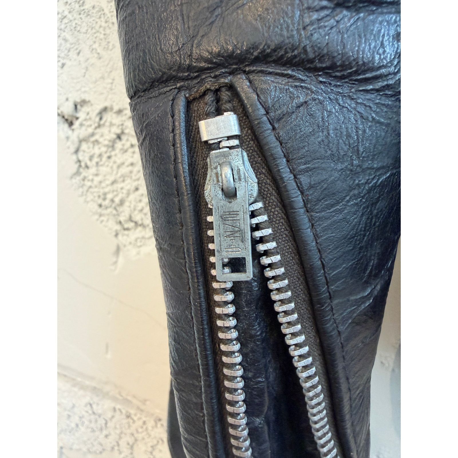 Vintage Vintage 60's Leather Motorcycle Biker Jacket Size US L / EU 52-54 / 3 - 7 Thumbnail