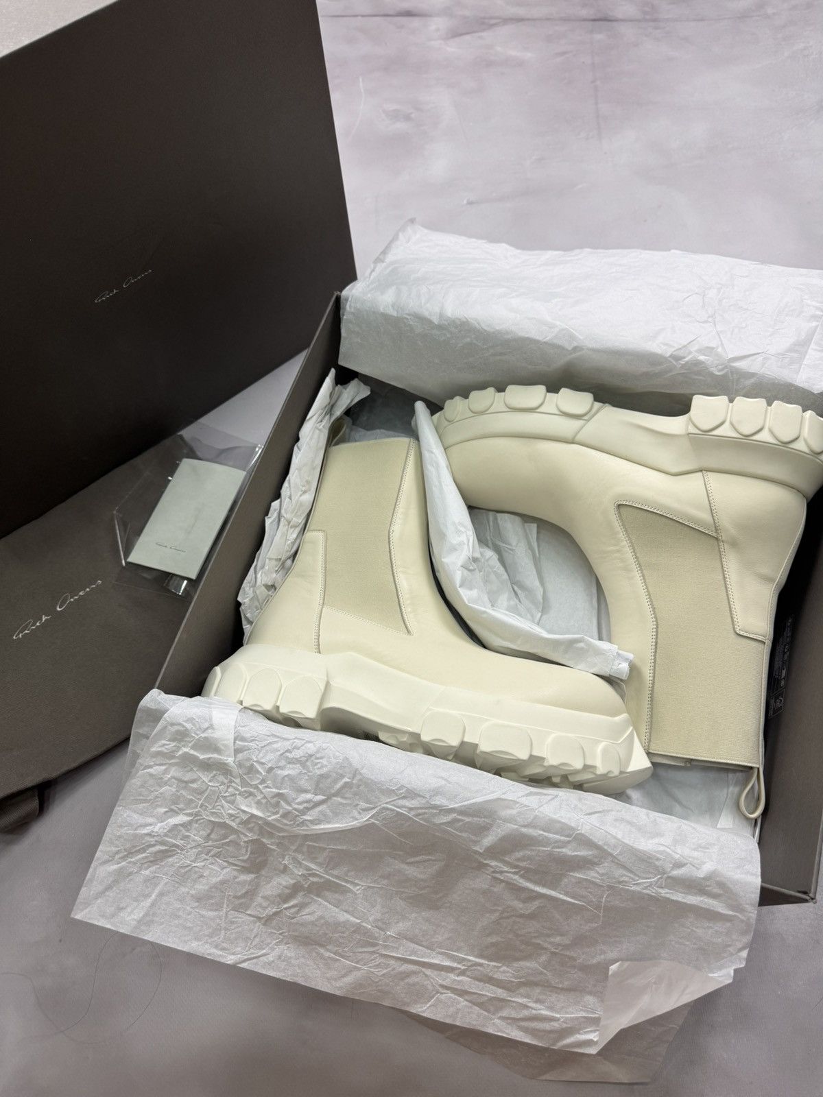 Rick Owens Ss24 Rick Owens Beatle Bozo Tractor Boots(Milk/43) Size US 10 / EU 43 - 2 Thumbnail