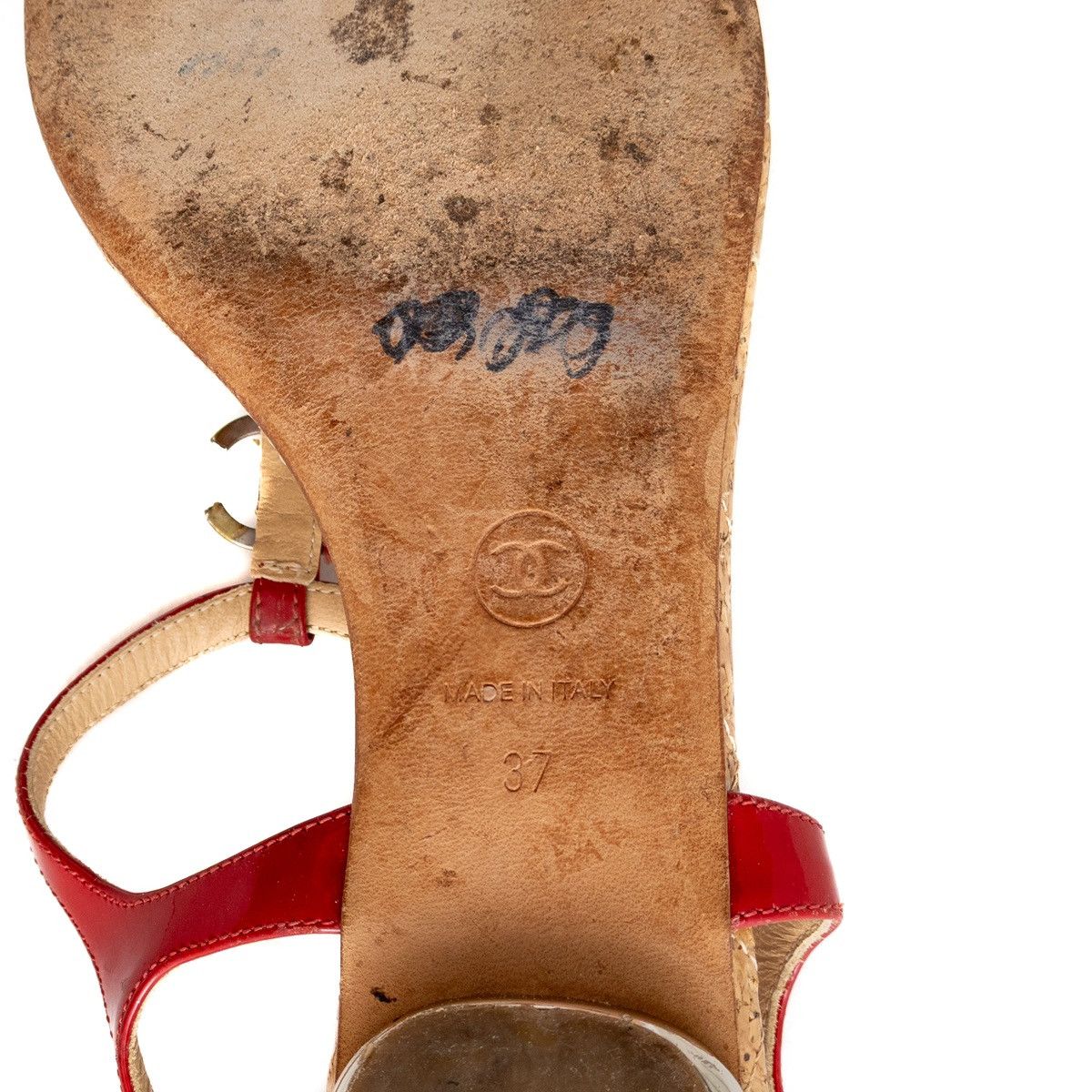 Chanel Chanel Red Patent Leather CC T-Strap Thong Flat Sandals sz7 Size US 7 / IT 37 - 7 Thumbnail