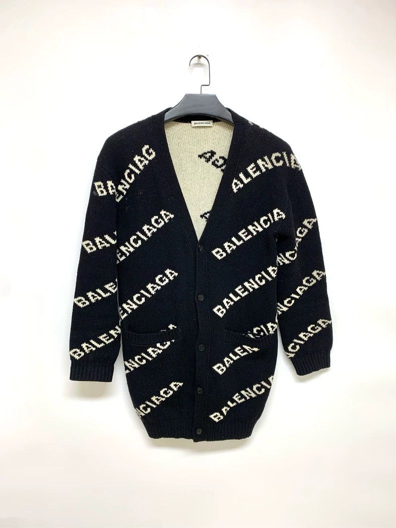 Balenciaga Balenciaga Black and white bullet screen full print cardiga Size US S / EU 44-46 / 1 - 1 Thumbnail