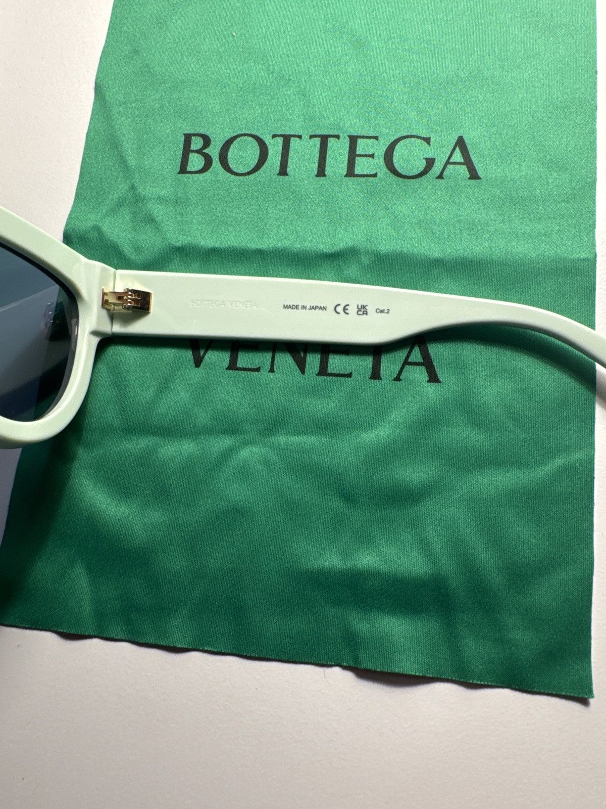 Bottega Veneta Bottega Veneta Cat-Eye Sunglasses -MINT Size ONE SIZE - 6 Thumbnail