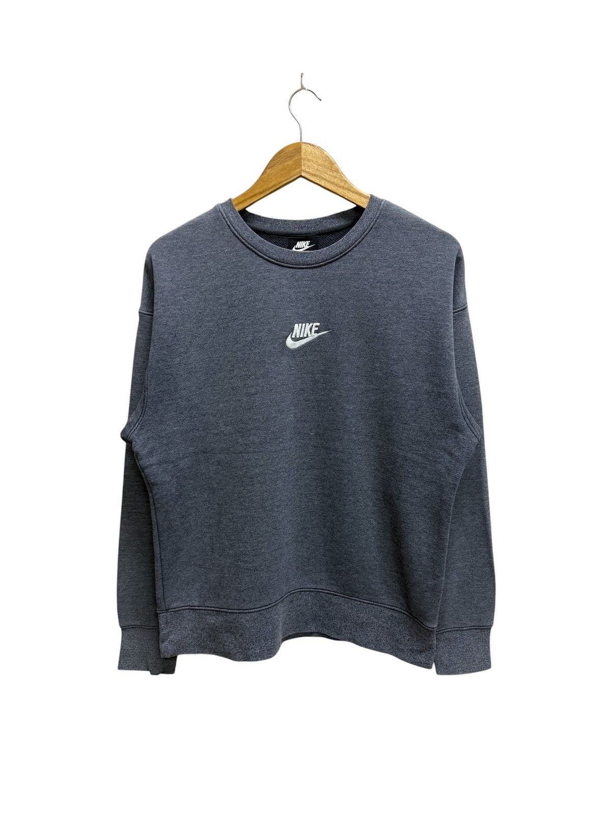 Nike Nike Swoosh Embroidery Center Logo Sweatshirt Size US M / EU 48-50 / 2 - 1 Thumbnail