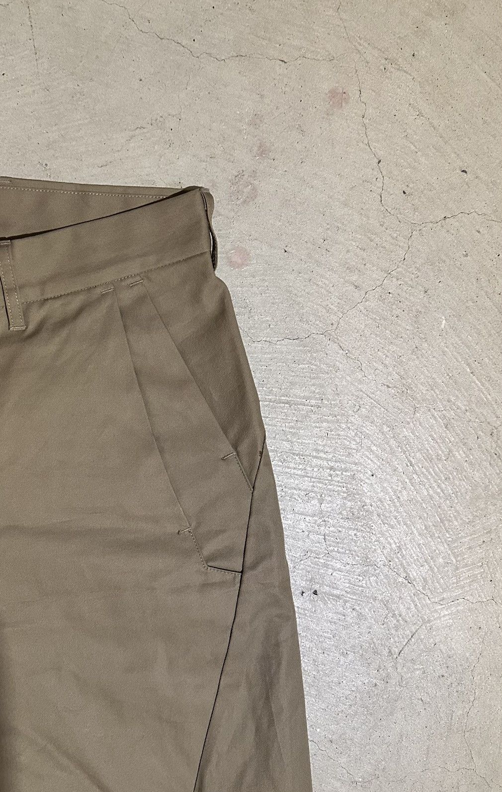 Vuja De Vuja De Isaac Tech chino pants tan Size US 32 / EU 48 - 3 Thumbnail