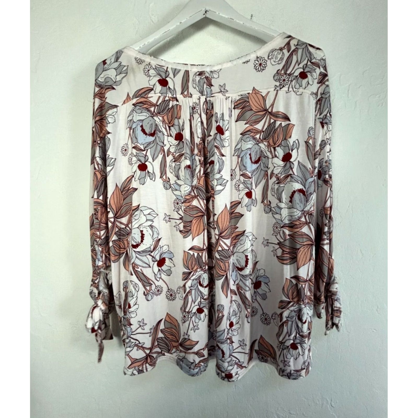 Free People Free People Womens Large White Pink Floral Tie Sleeve Knit Blouse Size L / US 10 / IT 46 - 2 Thumbnail