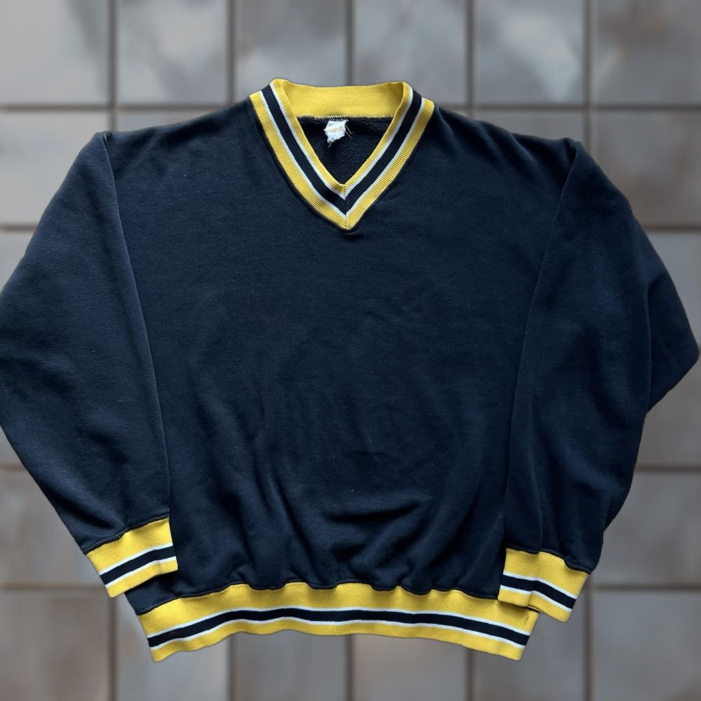 Russell Athletic VINTAGE Russell Athletic Sweatshirt Mens M Black 70s Fleece Pullover V-Neck #Logo Hip Hop Sports Classic Size US M / EU 48-50 / 2 - 1 Thumbnail