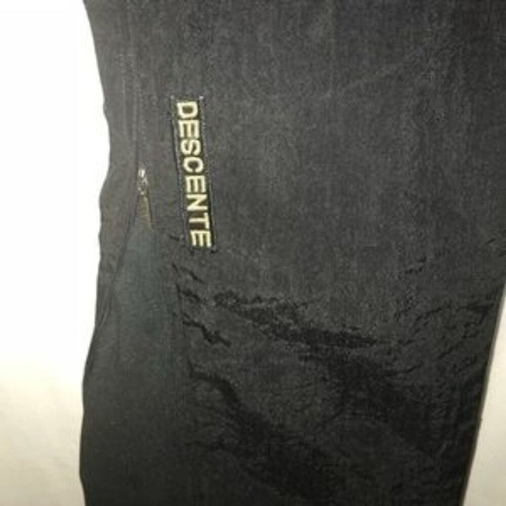 Descente Black Ski or snowboarding pants Vintage