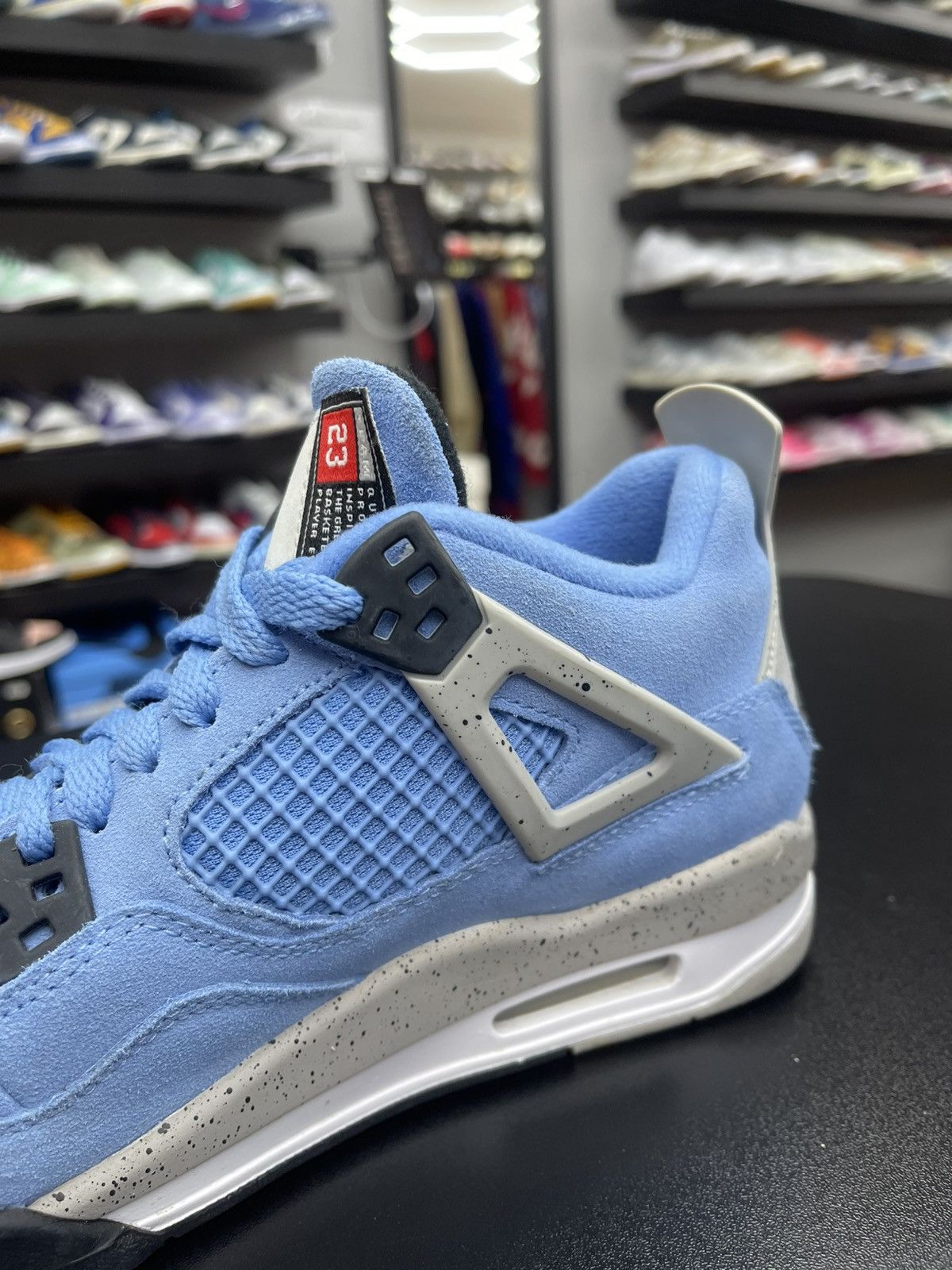 Jordan Brand Size 6.5y - Jordan 4 University Blue Gently Used Size US 6.5 / EU 39-40 - 6 Thumbnail