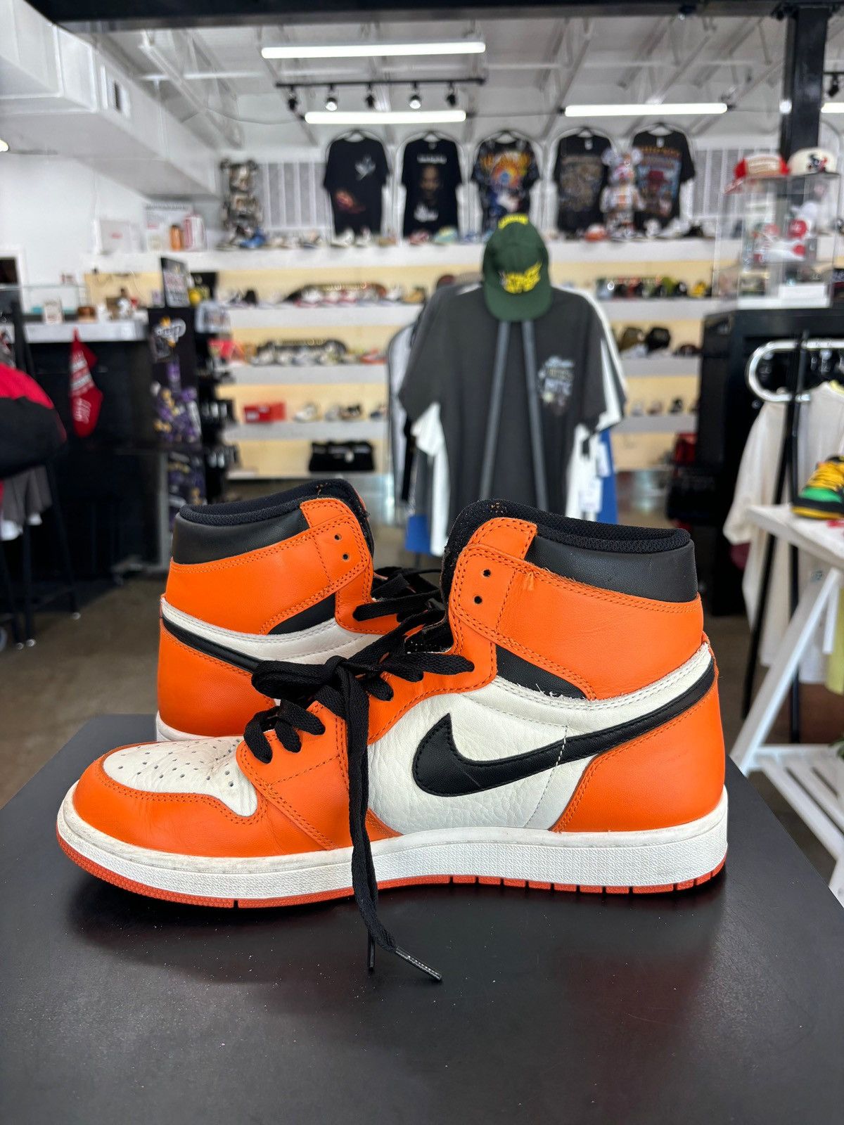 Jordan Brand × Nike Air Jordan 1 Reverse Shattered Backboard Sz. 12 (2016) Size US 12 / EU 45 - 5 Thumbnail