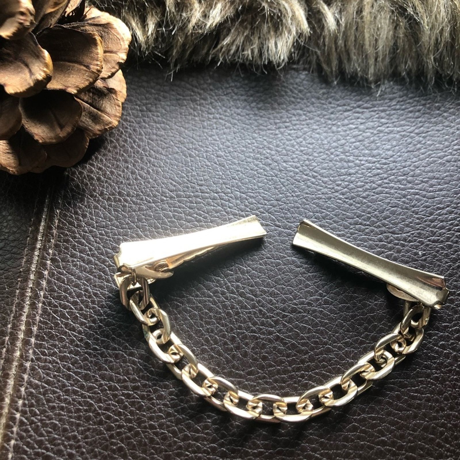 Vintage Vintage gold plated chunky chain sweater clothing clips Size ONE SIZE - 4 Thumbnail